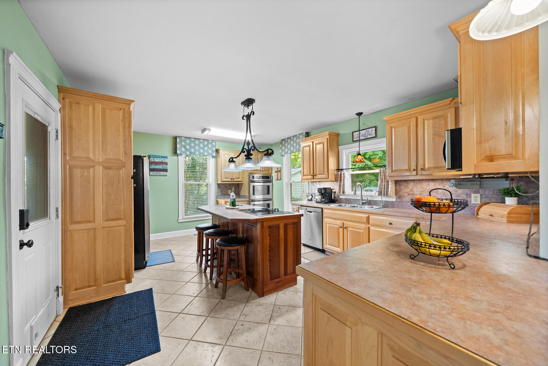 206 W Cleveland Avenue Monterey TN 38574