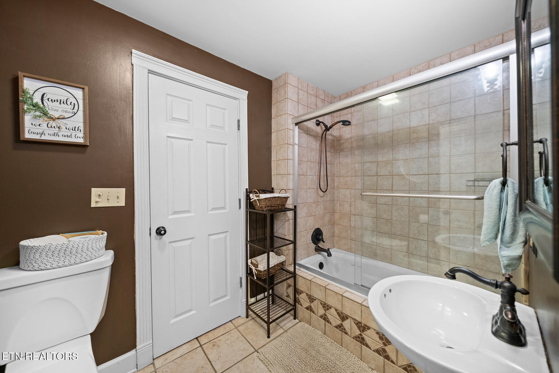 206 W Cleveland Avenue Monterey TN 38574