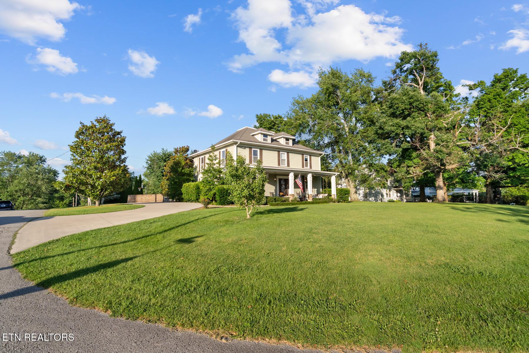 206 W Cleveland Avenue Monterey TN 38574