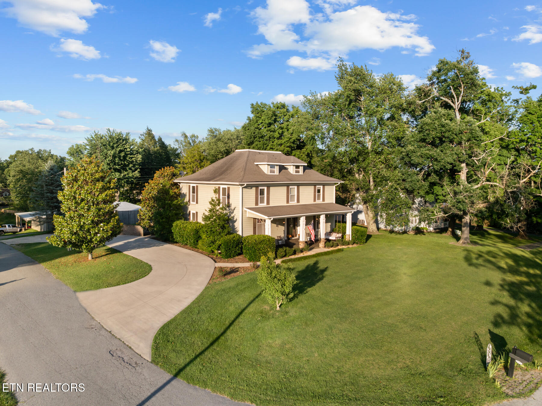206 W Cleveland Avenue Monterey TN 38574