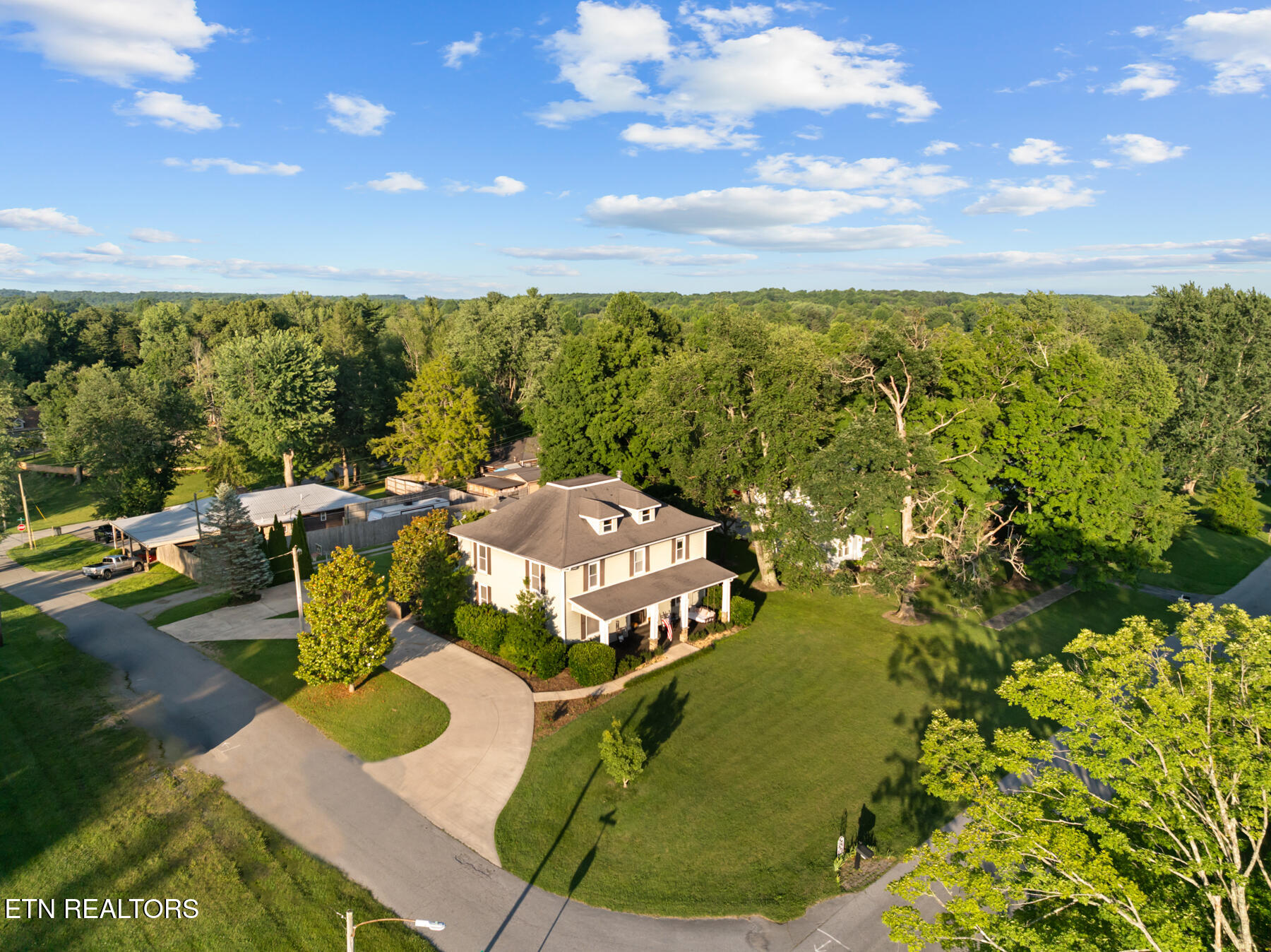 206 W Cleveland Avenue Monterey TN 38574