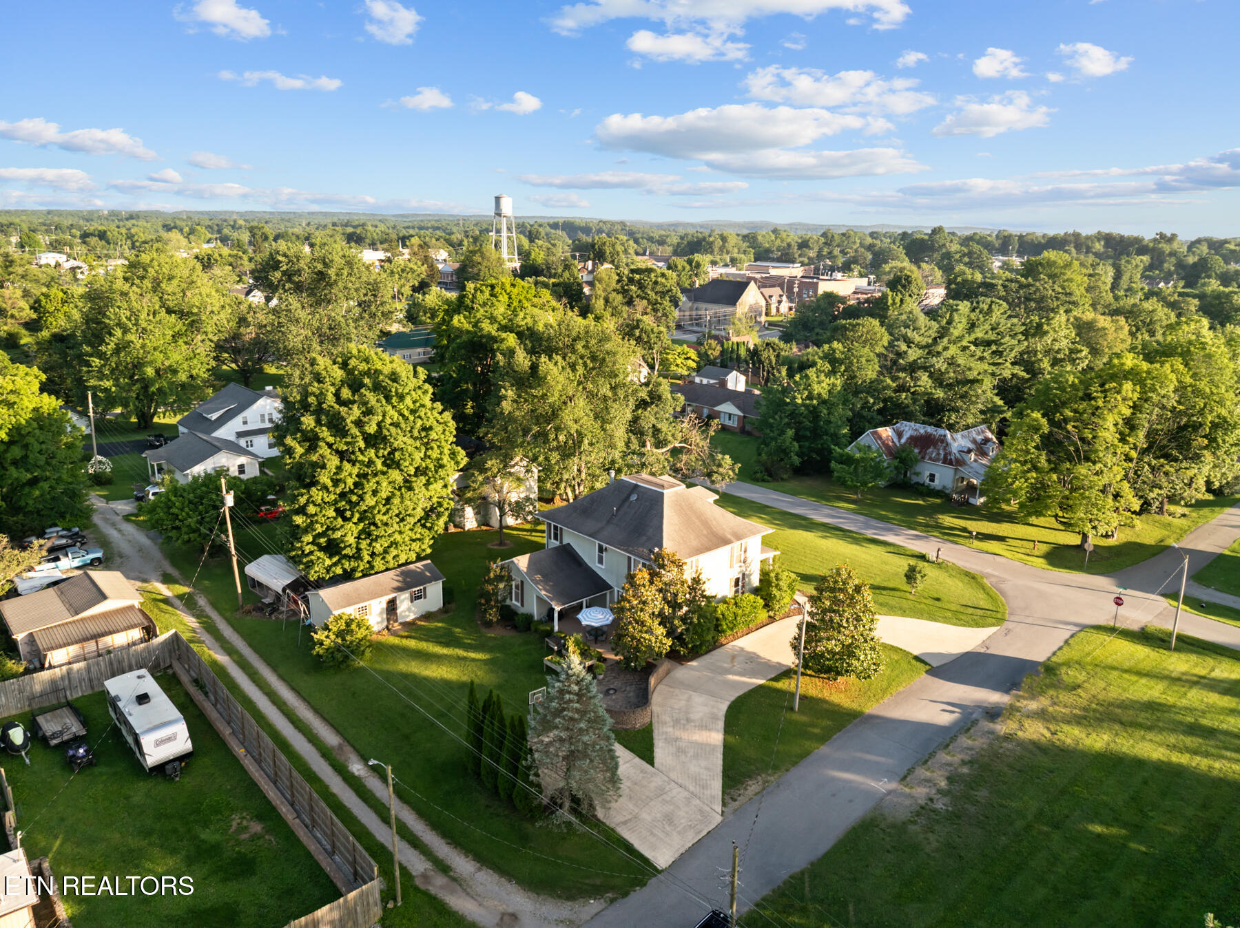 206 W Cleveland Avenue Monterey TN 38574