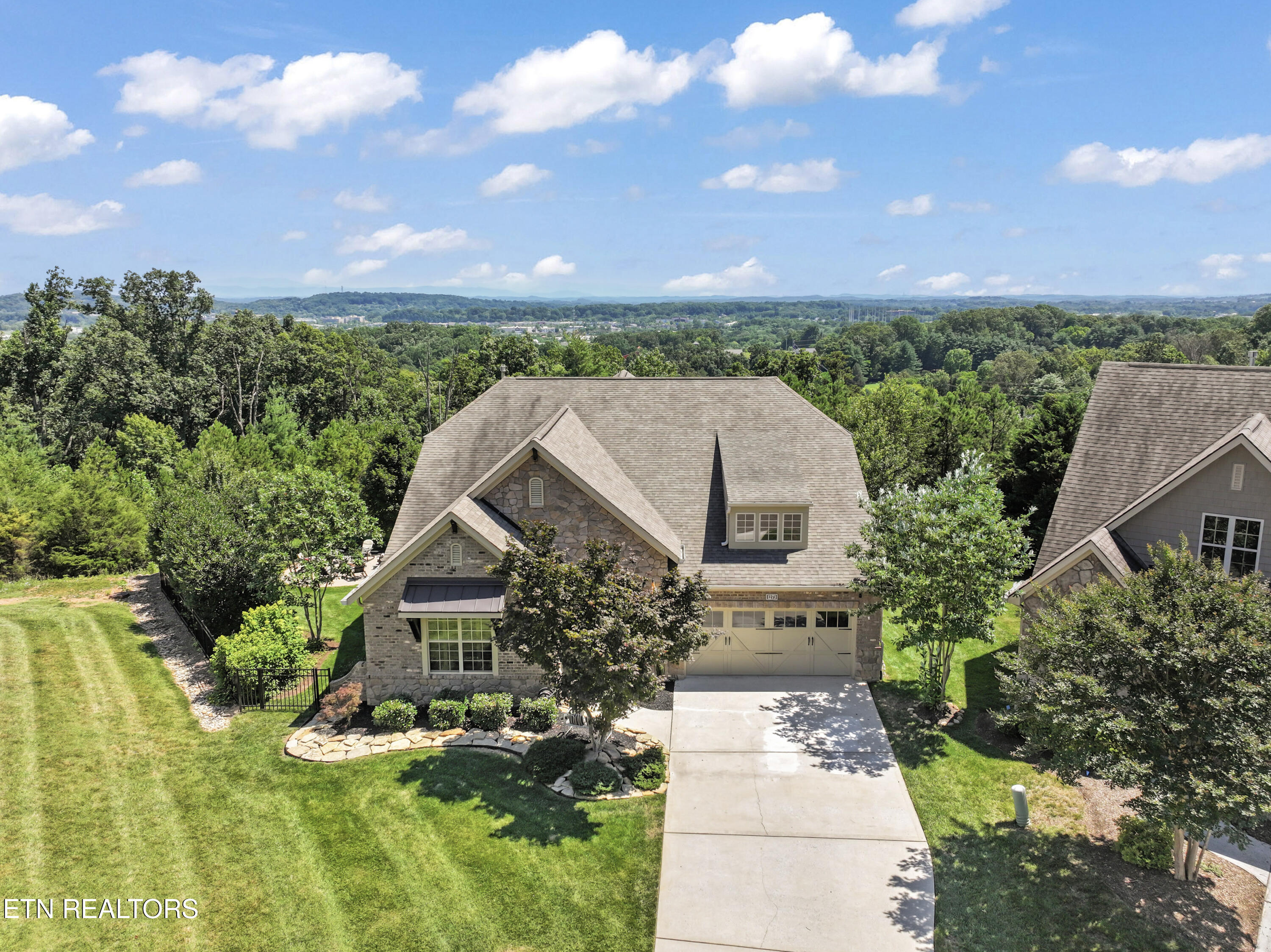 1273 Bishops View Lane Knoxville TN 37932