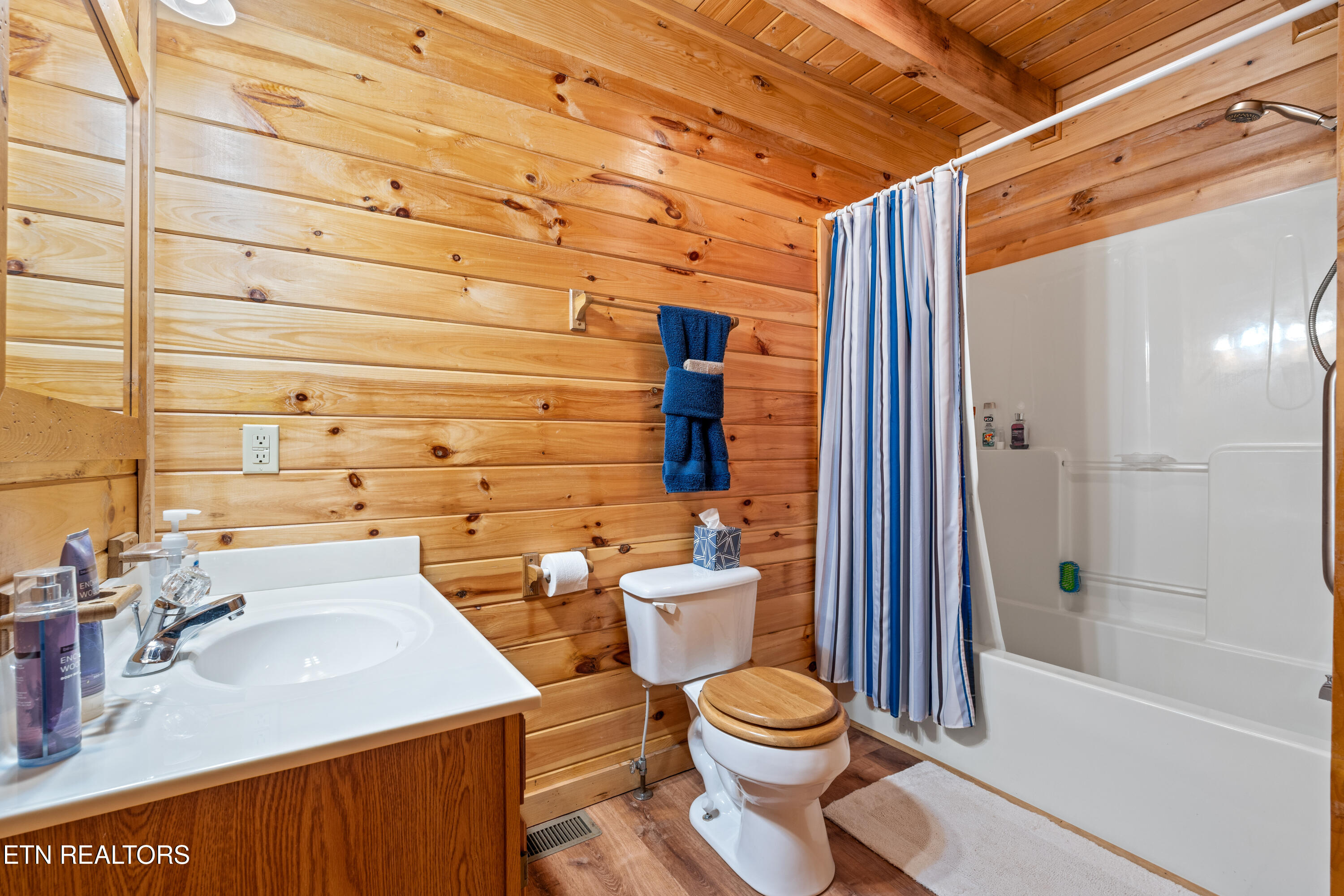 2234 Eagle Feather Drive Sevierville TN 37876
