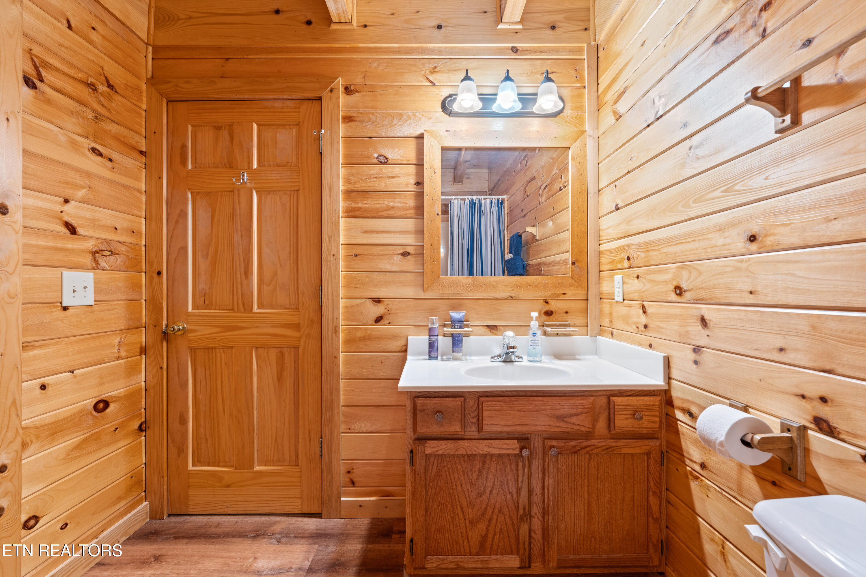 2234 Eagle Feather Drive Sevierville TN 37876