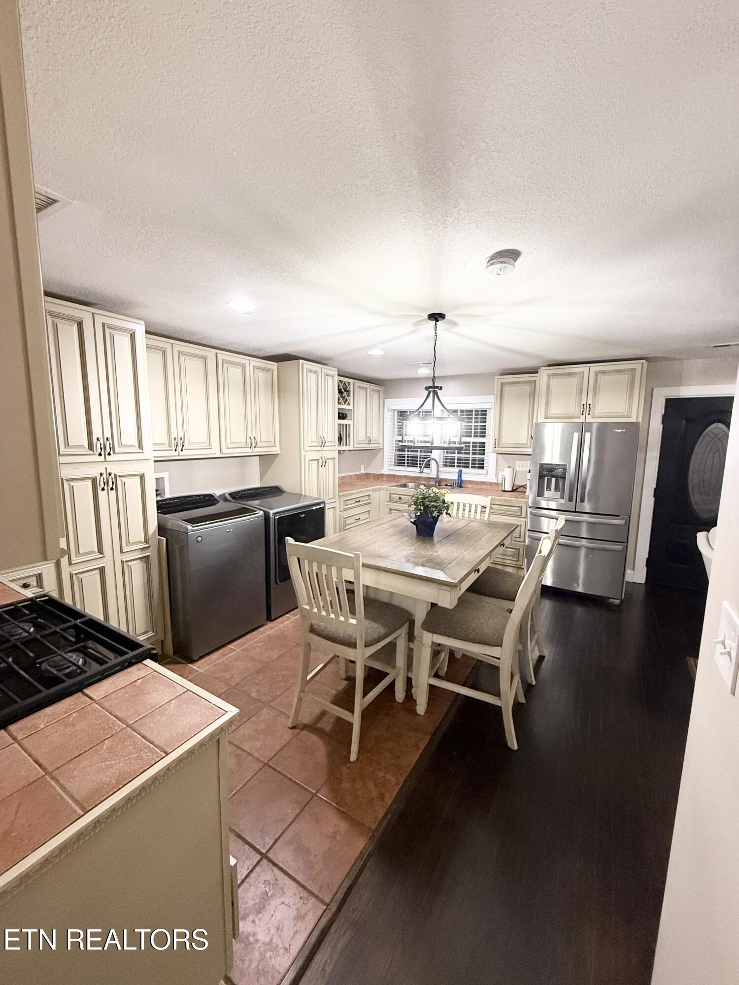 925 Medaris Street Clinton TN 37716
