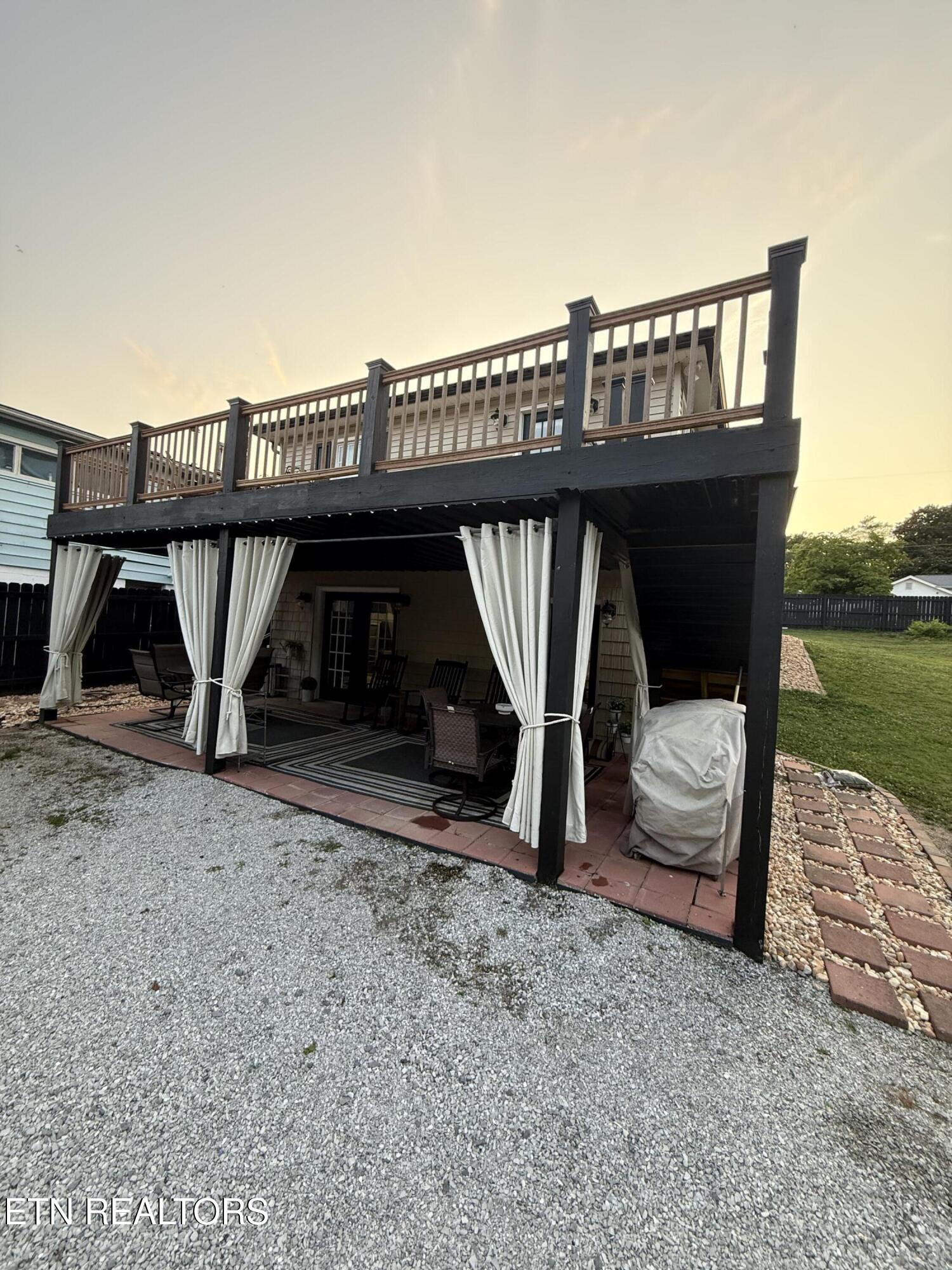 925 Medaris Street Clinton TN 37716