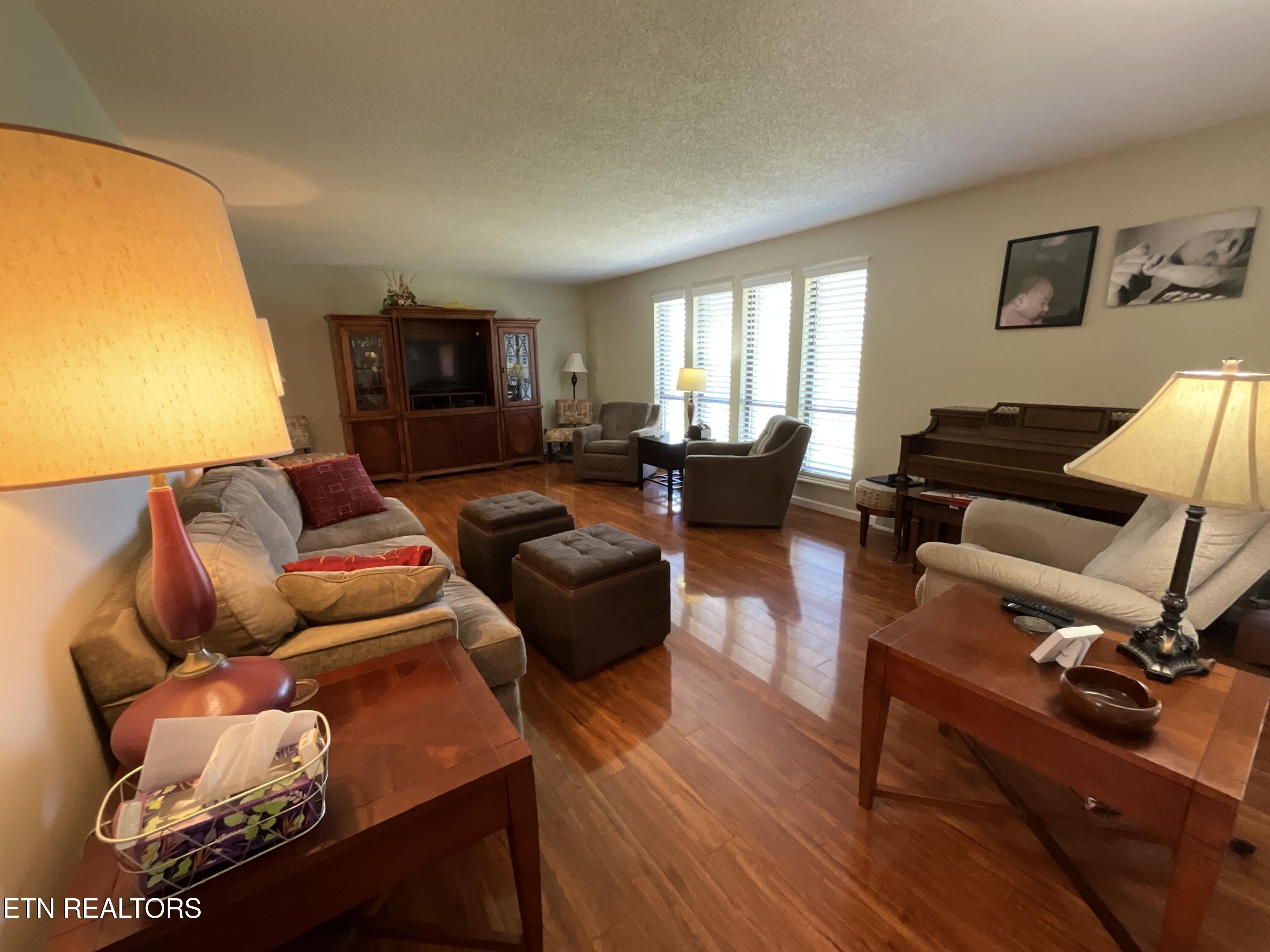 651 River Road Kingston TN 37763