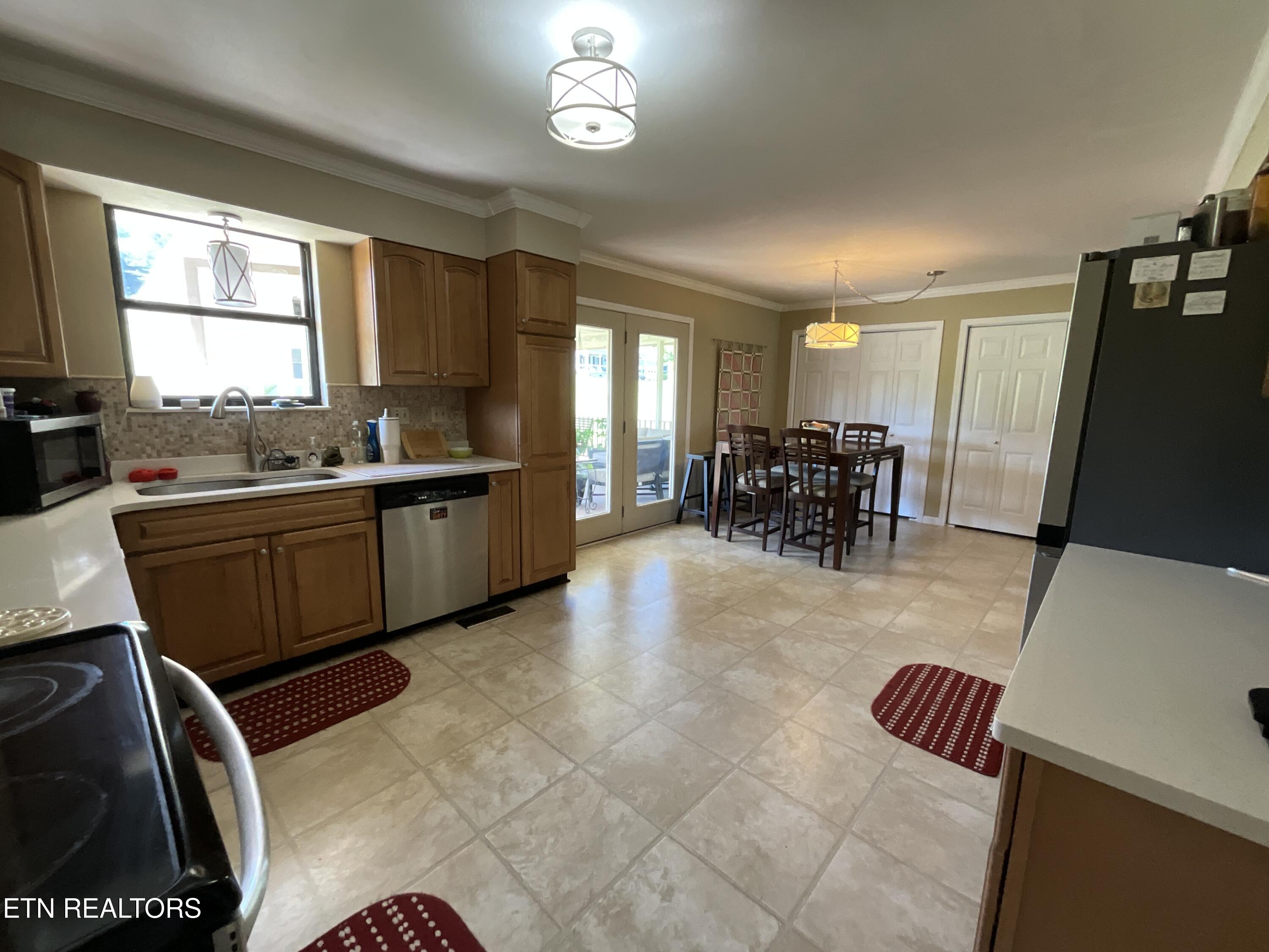 651 River Road Kingston TN 37763