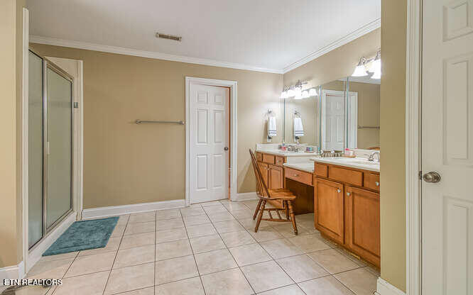 515 Oak Landing Lane Knoxville TN 37934
