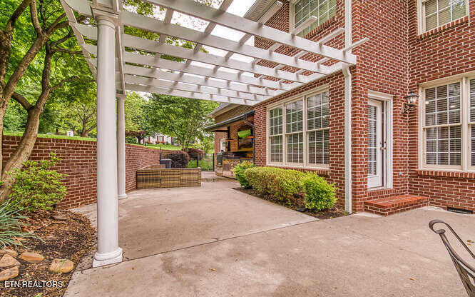 515 Oak Landing Lane Knoxville TN 37934