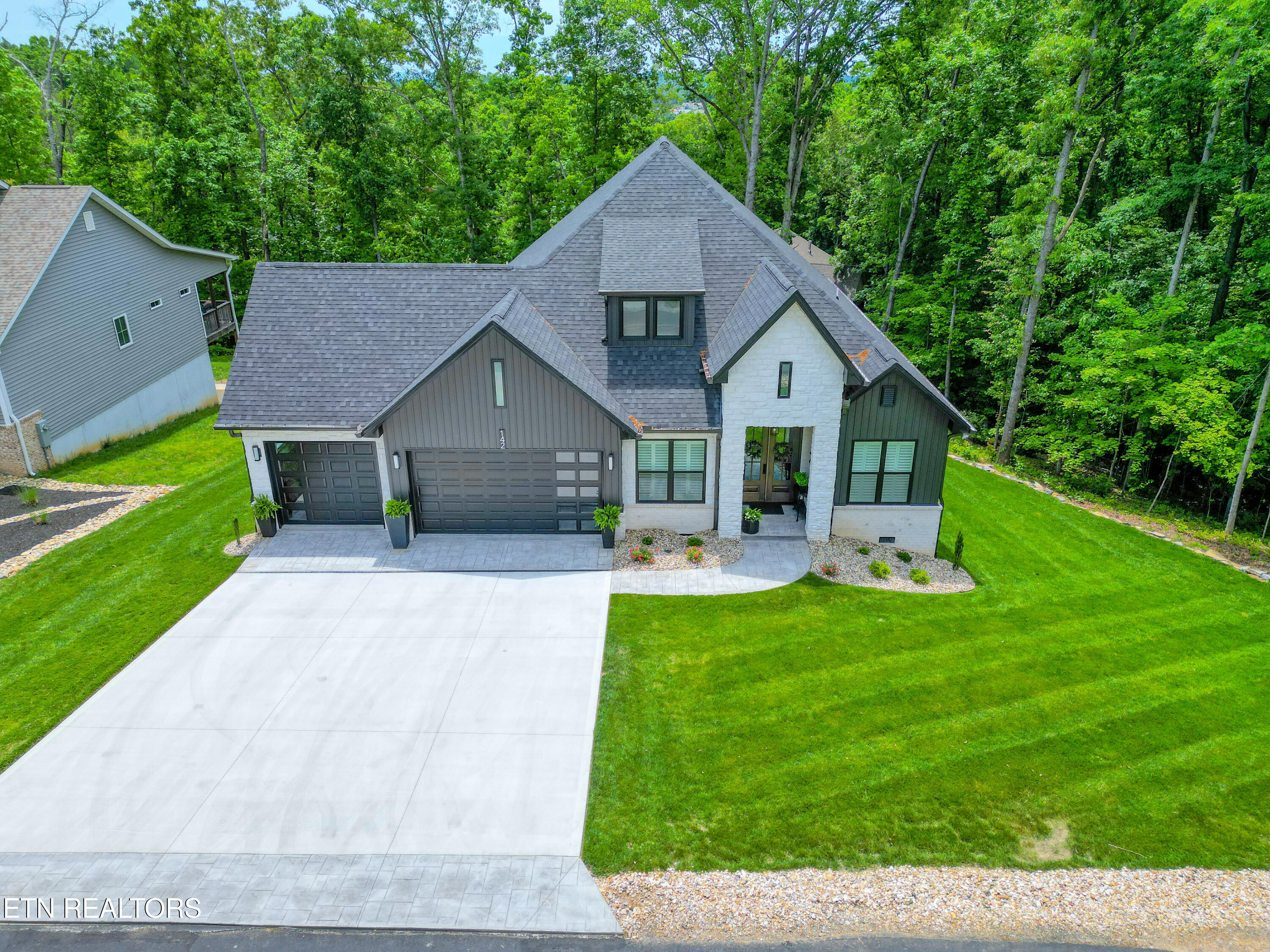 142 Amohi Way Loudon TN 37774