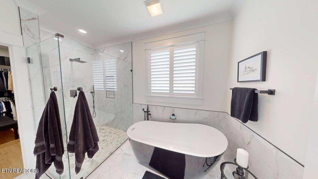 142 Amohi Way Loudon TN 37774