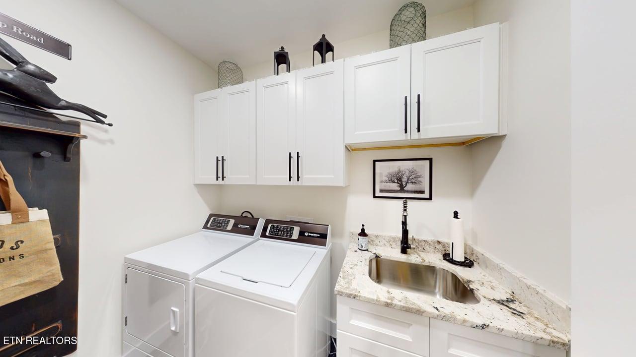 142 Amohi Way Loudon TN 37774
