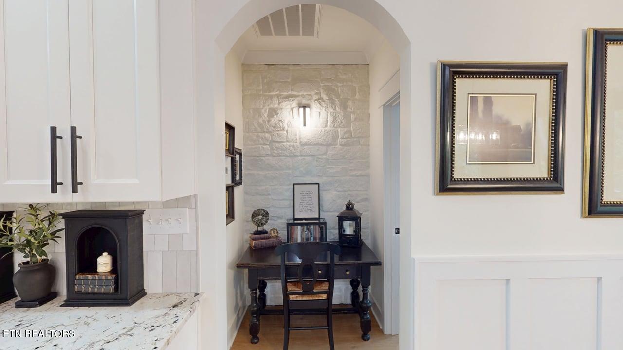142 Amohi Way Loudon TN 37774