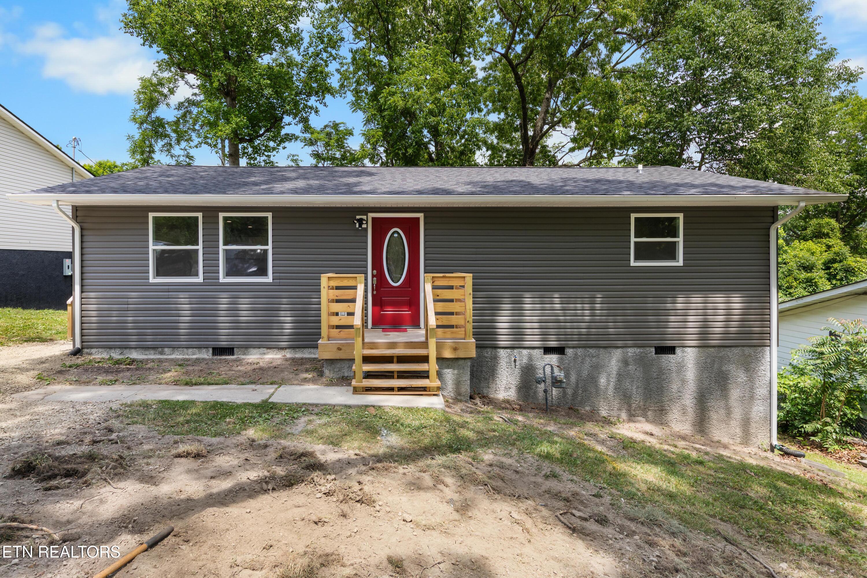 410 W Hemlock Street Lafollette TN 37766
