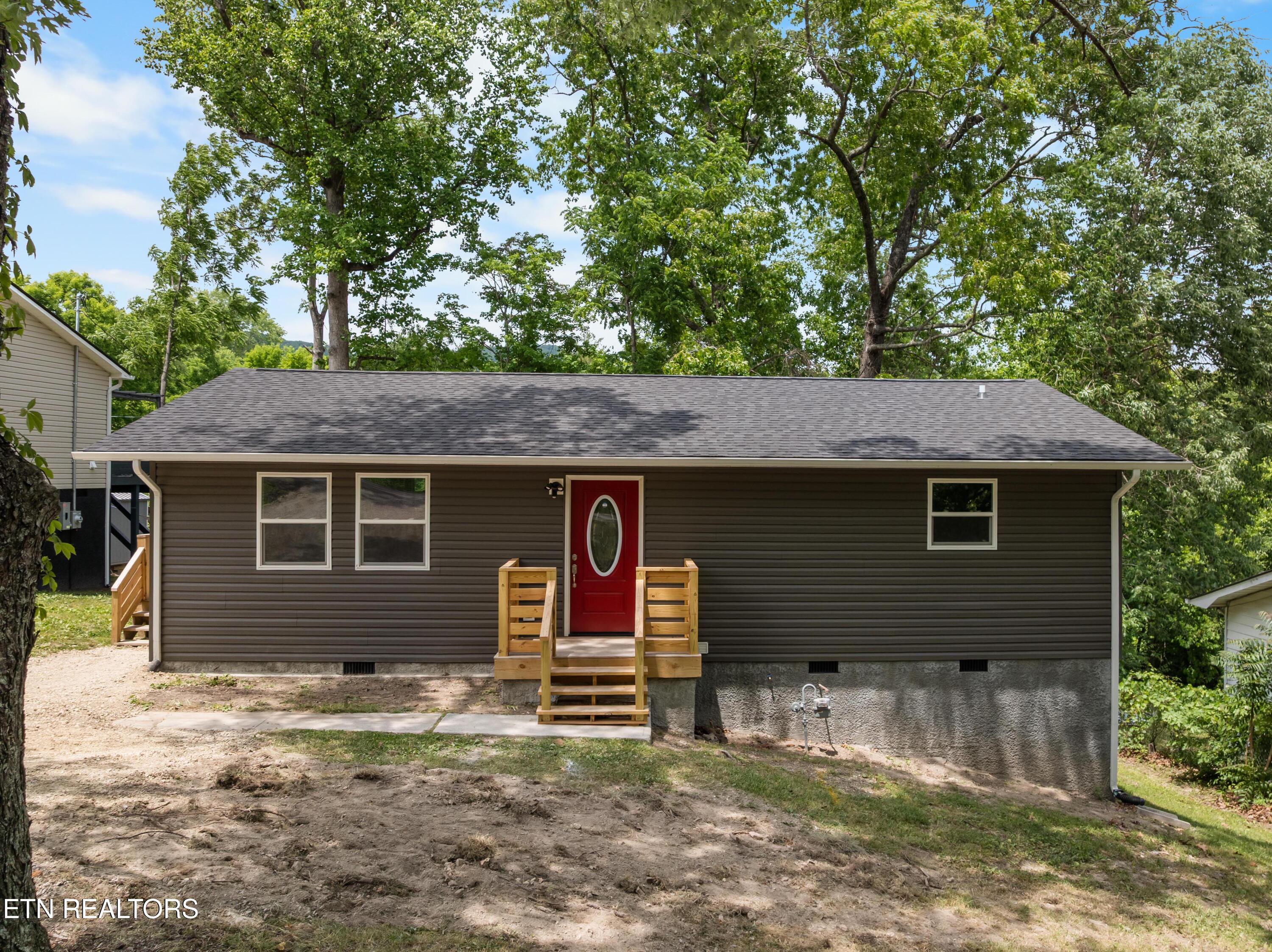 410 W Hemlock Street Lafollette TN 37766