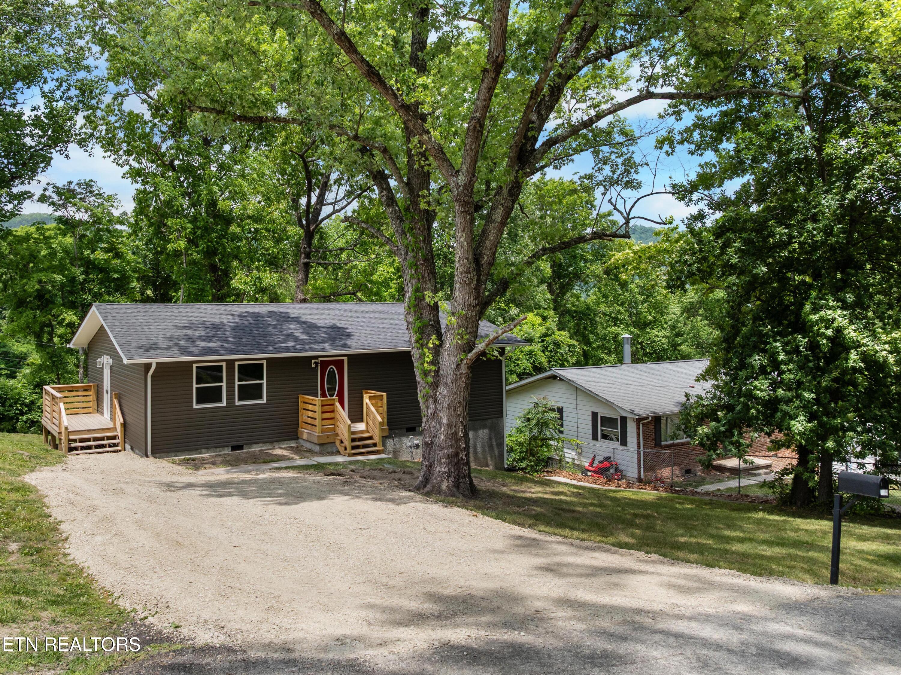 410 W Hemlock Street Lafollette TN 37766