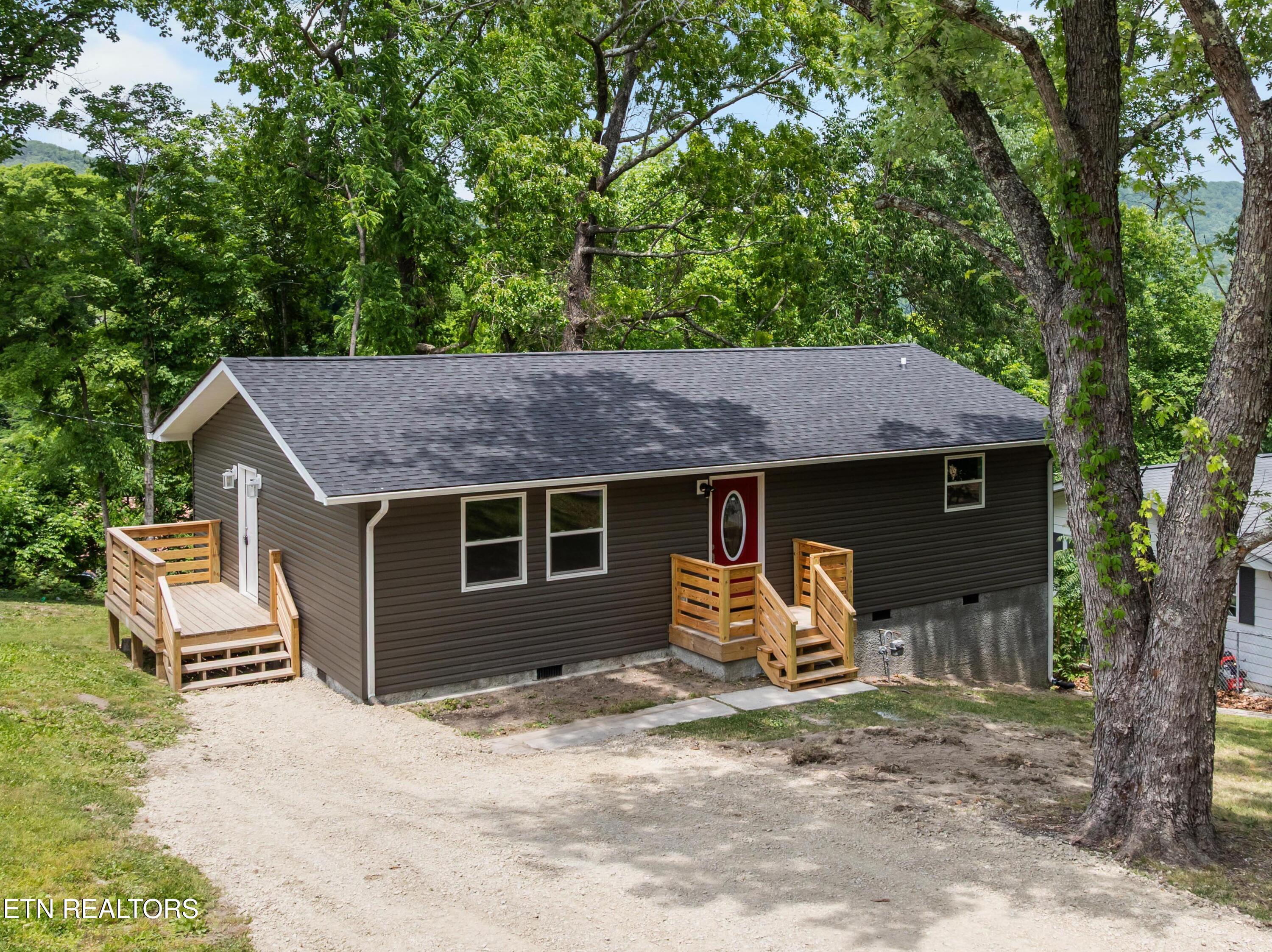 410 W Hemlock Street Lafollette TN 37766