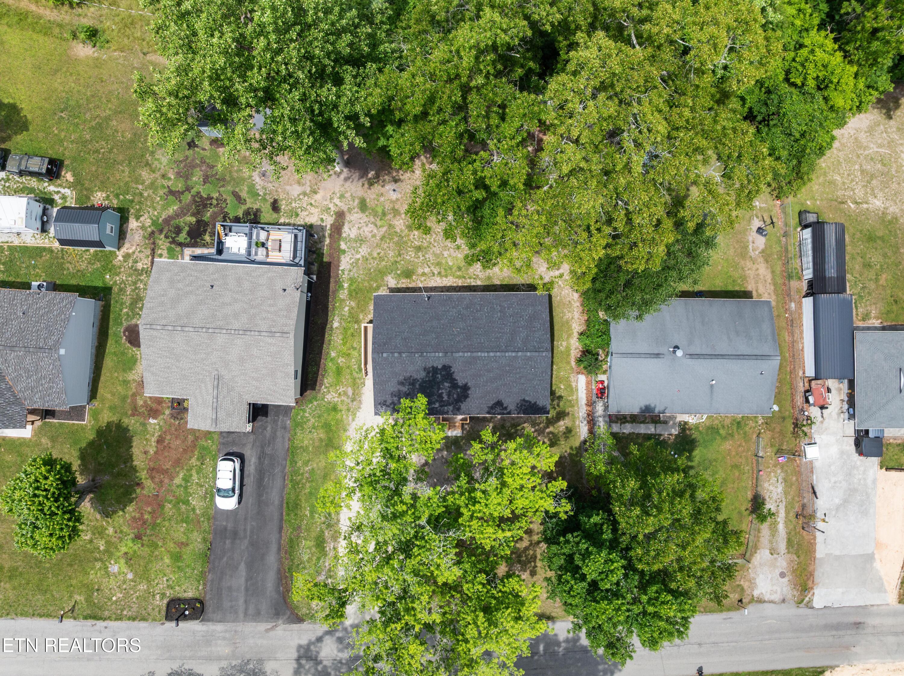 410 W Hemlock Street Lafollette TN 37766