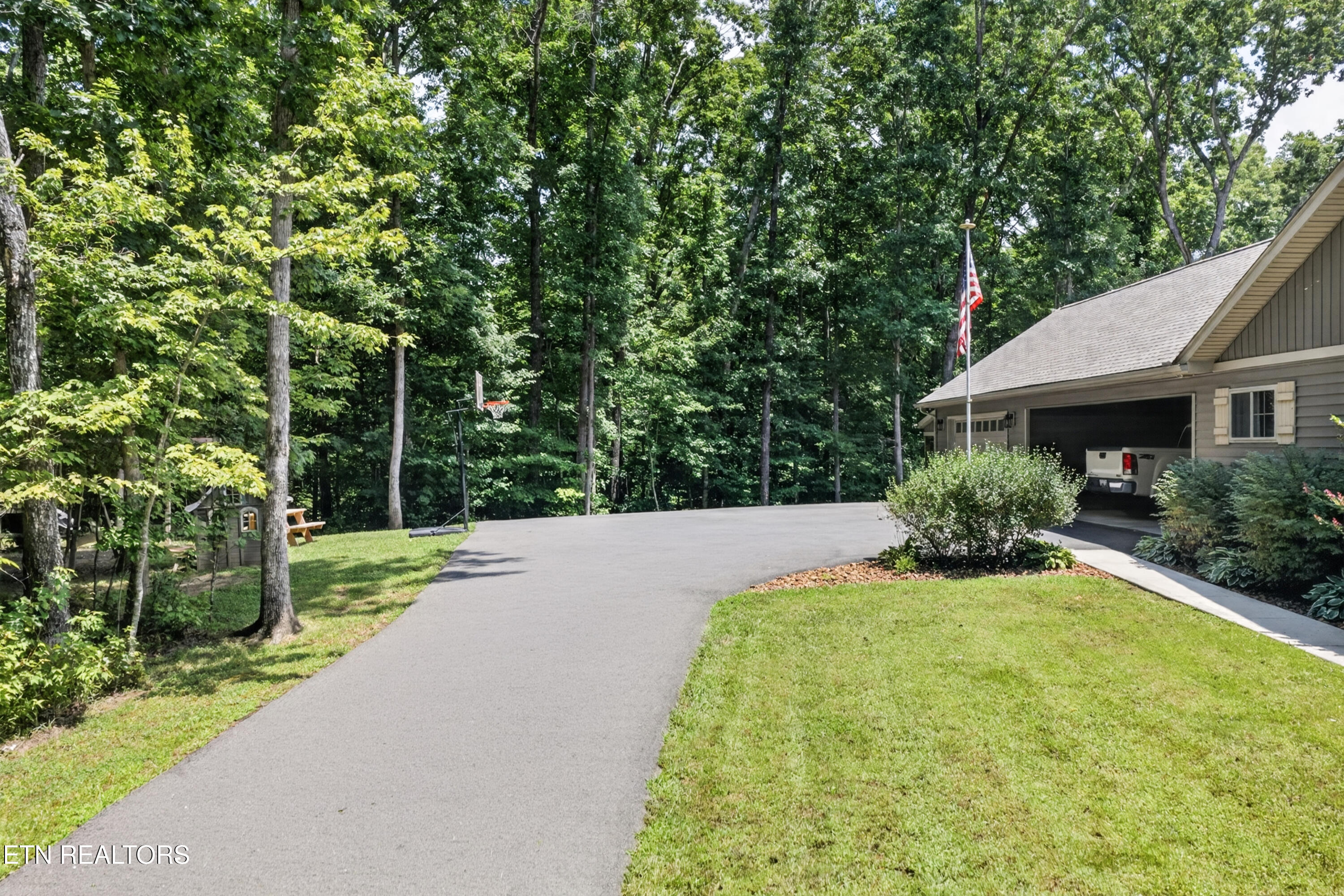 69 Winding Way Monterey TN 38574