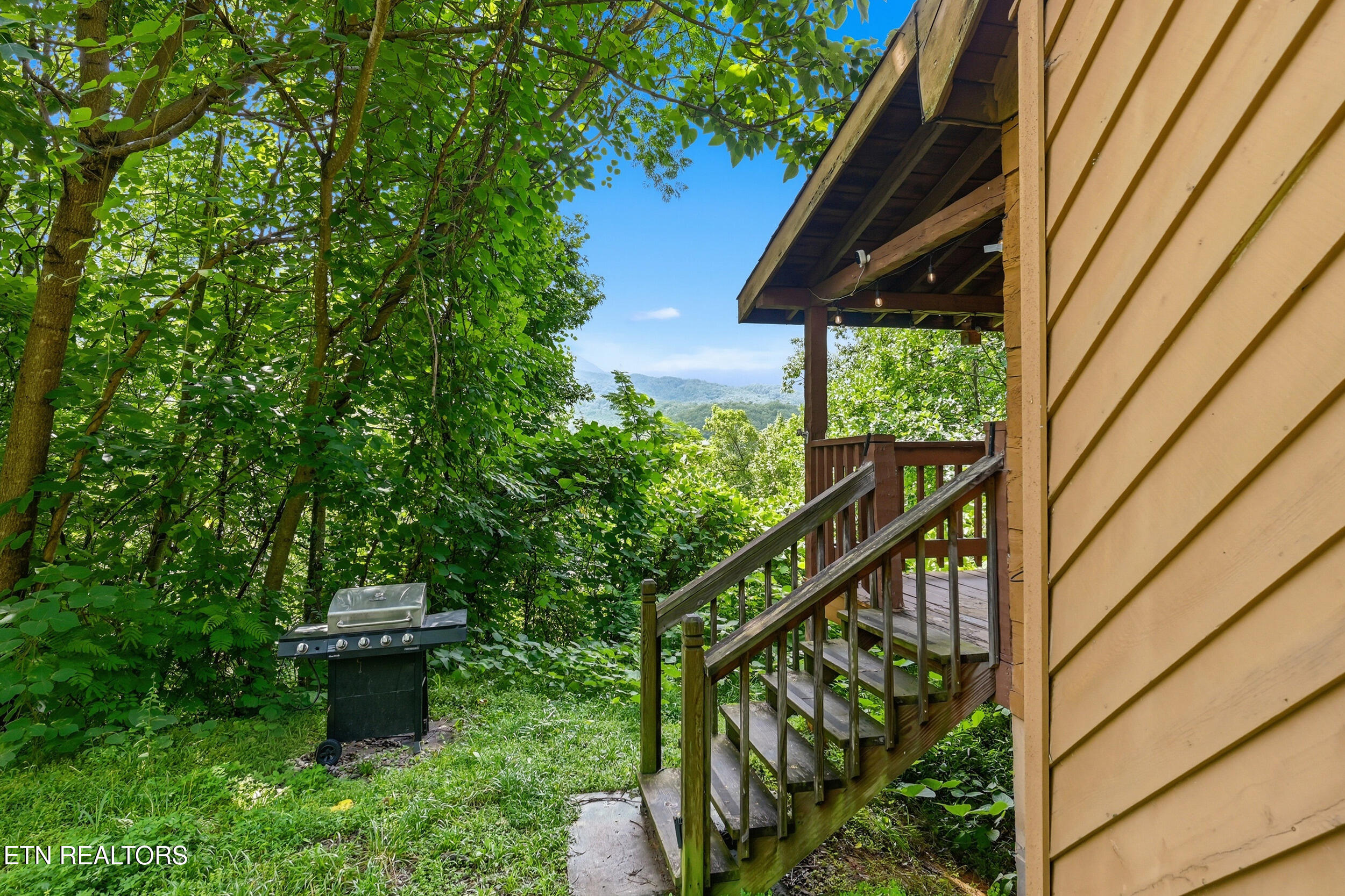 559 Crest Road Gatlinburg TN 37738