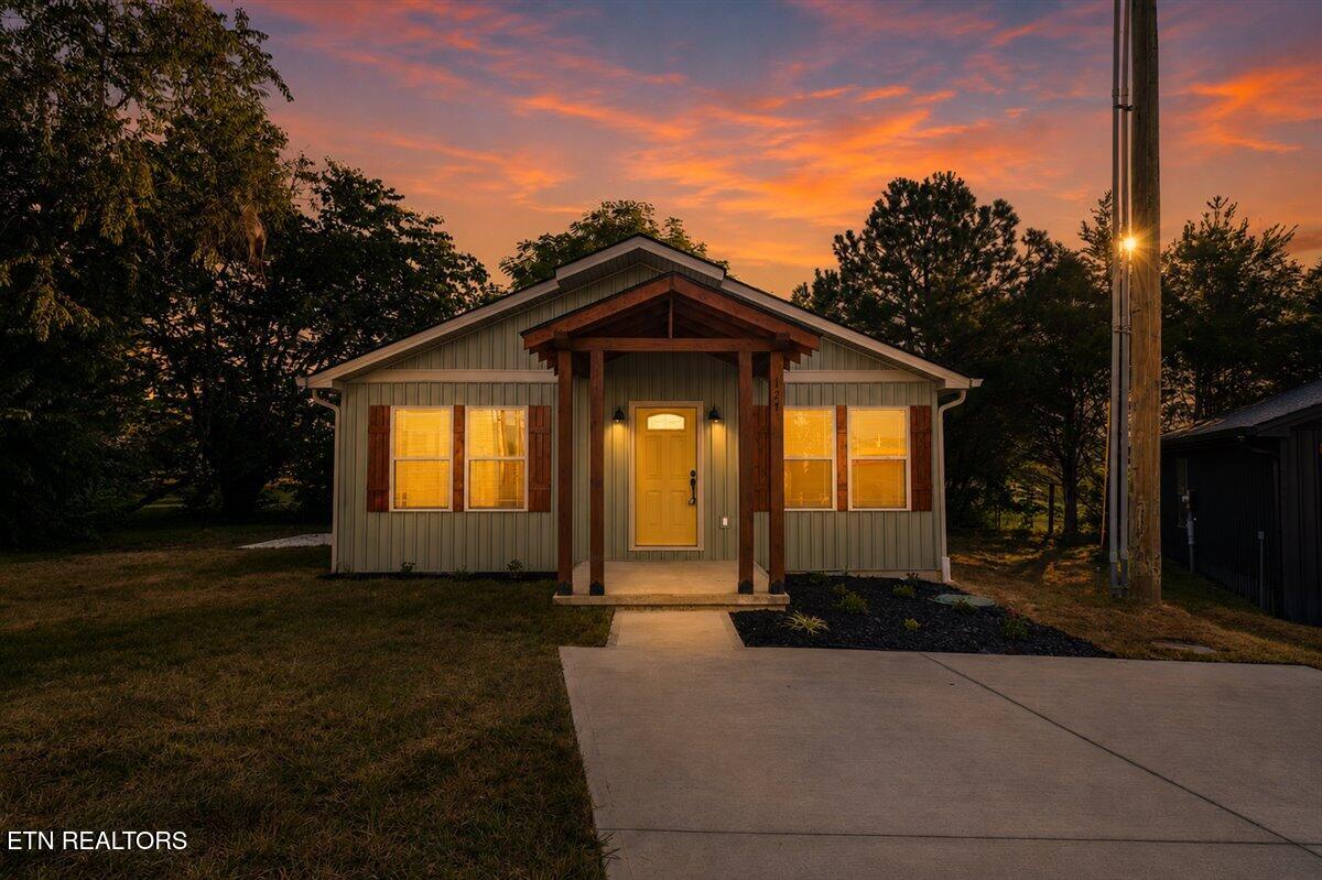127 Azalea Lane Jacksboro TN 37757