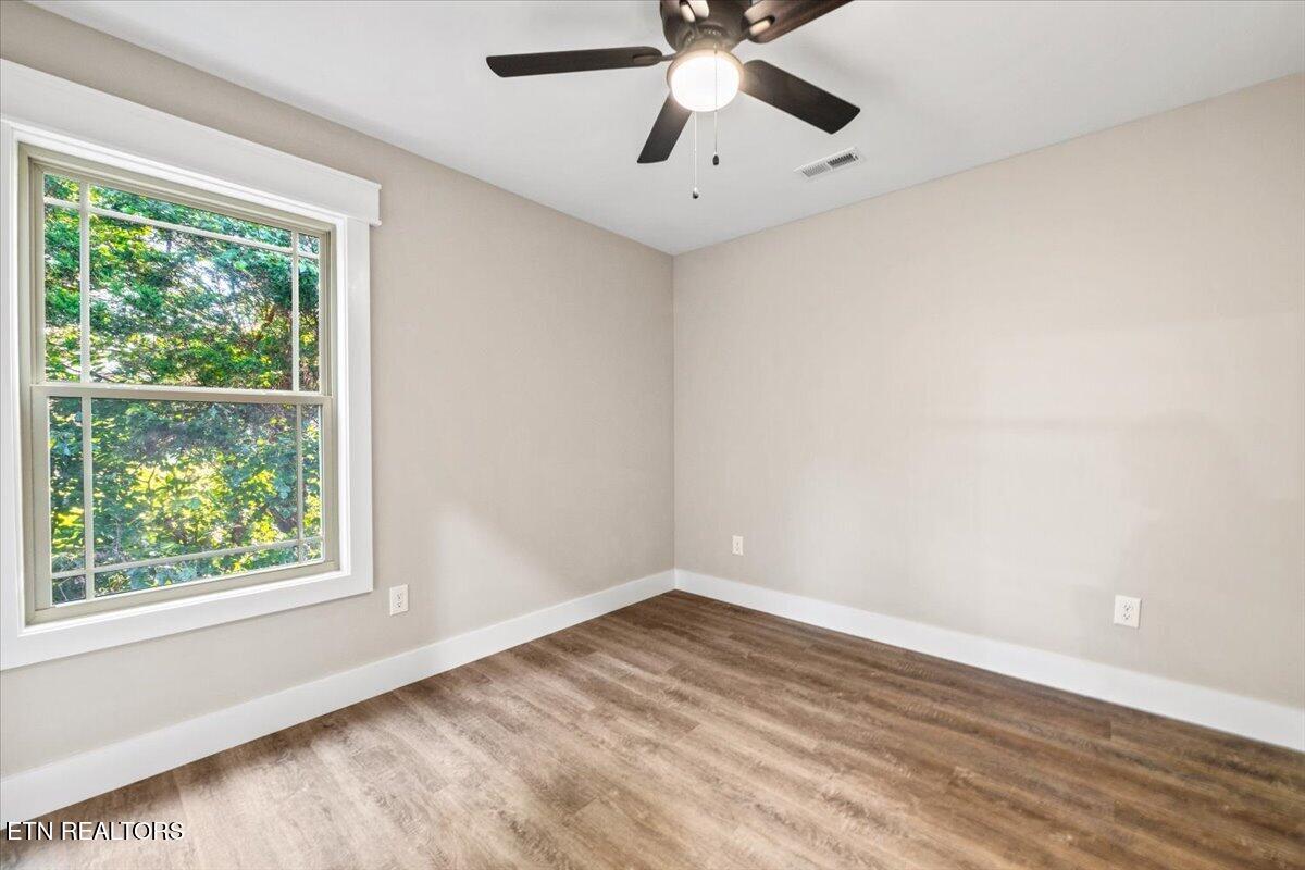 127 Azalea Lane Jacksboro TN 37757