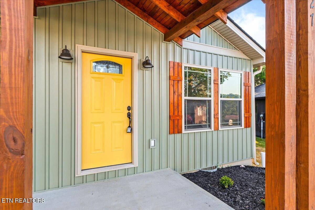 127 Azalea Lane Jacksboro TN 37757