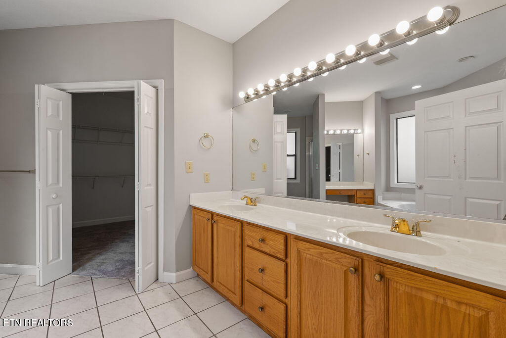121 Inata Circle Loudon TN 37774