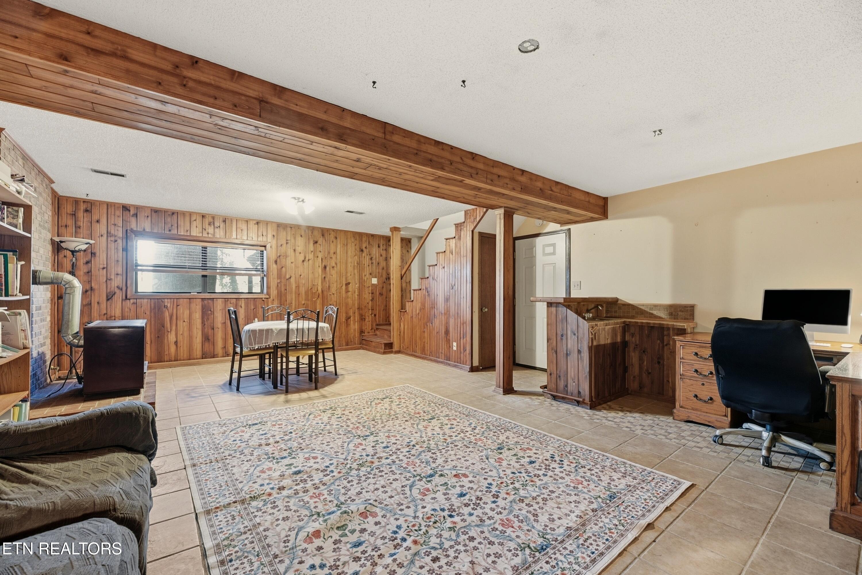 1429 Crestwood Drive Louisville TN 37777