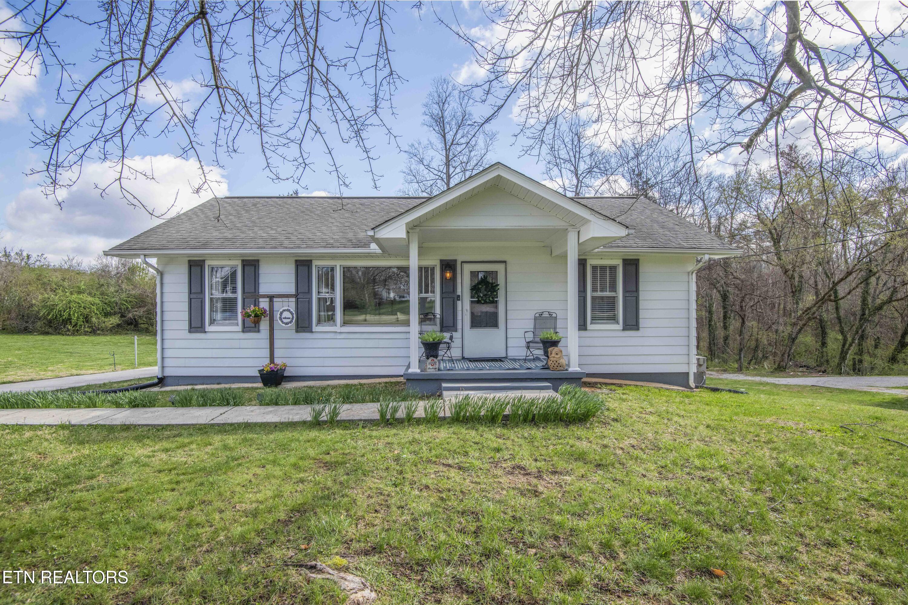 125 Clark Avenue Harriman TN 37748