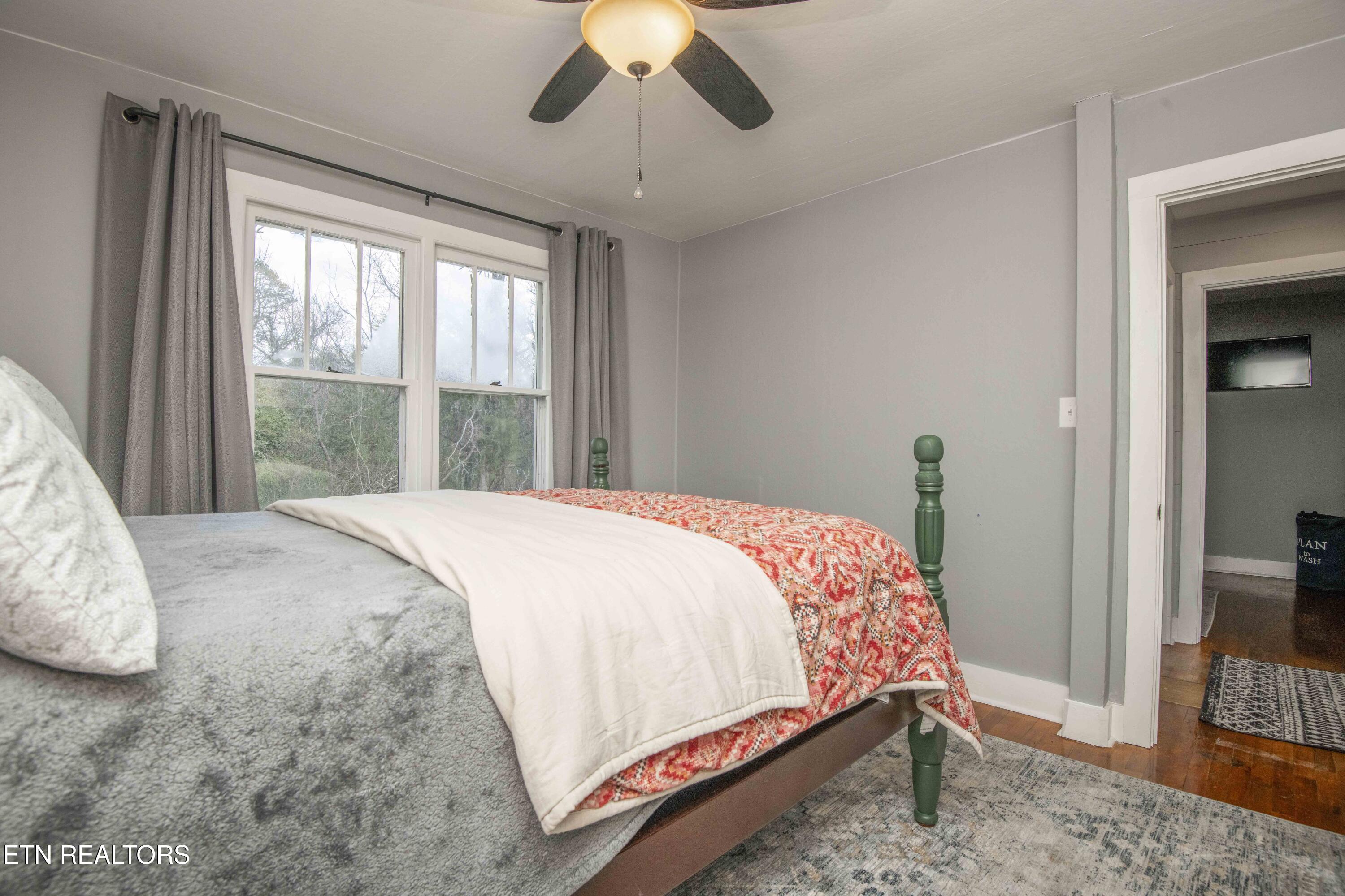 125 Clark Avenue Harriman TN 37748