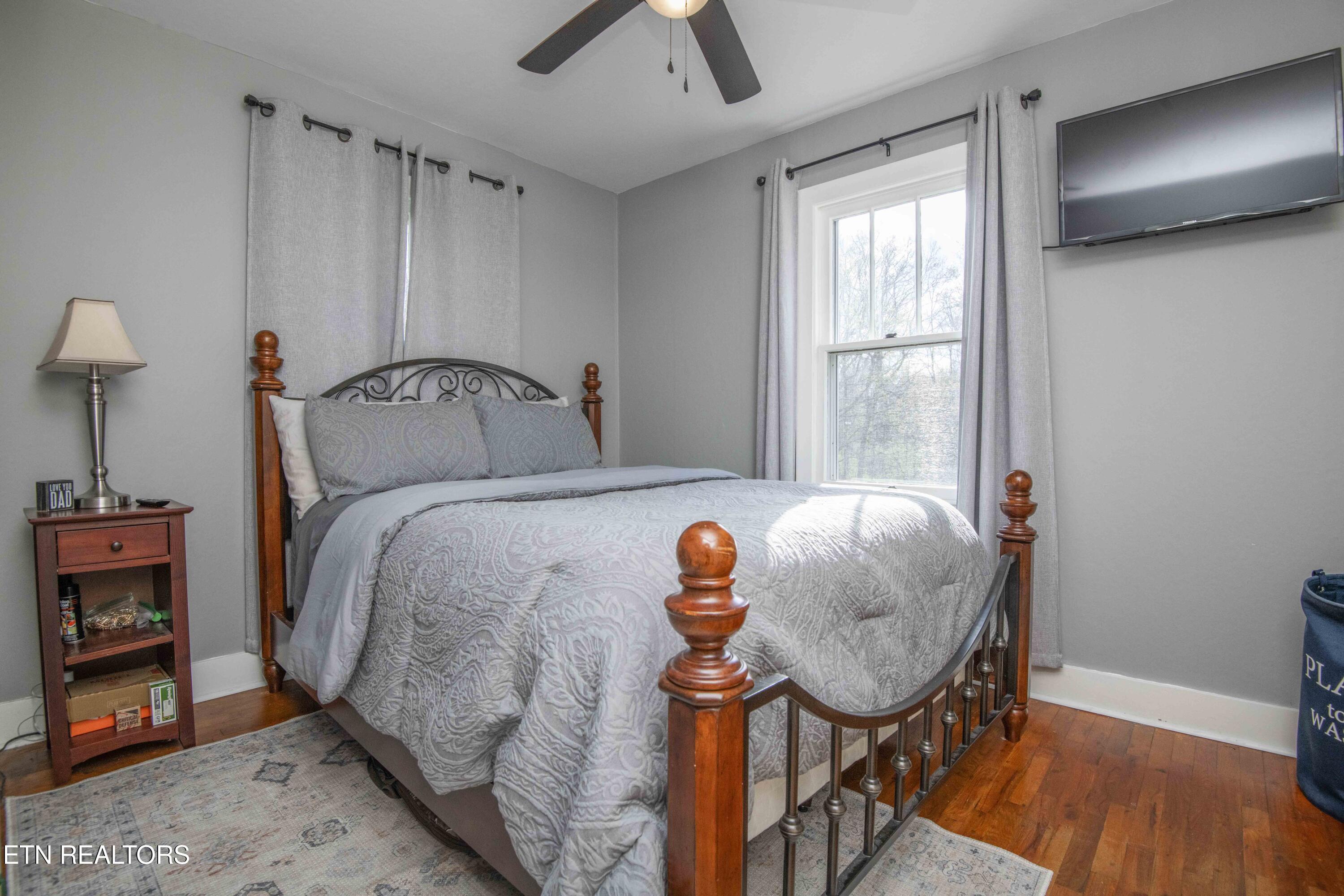 125 Clark Avenue Harriman TN 37748