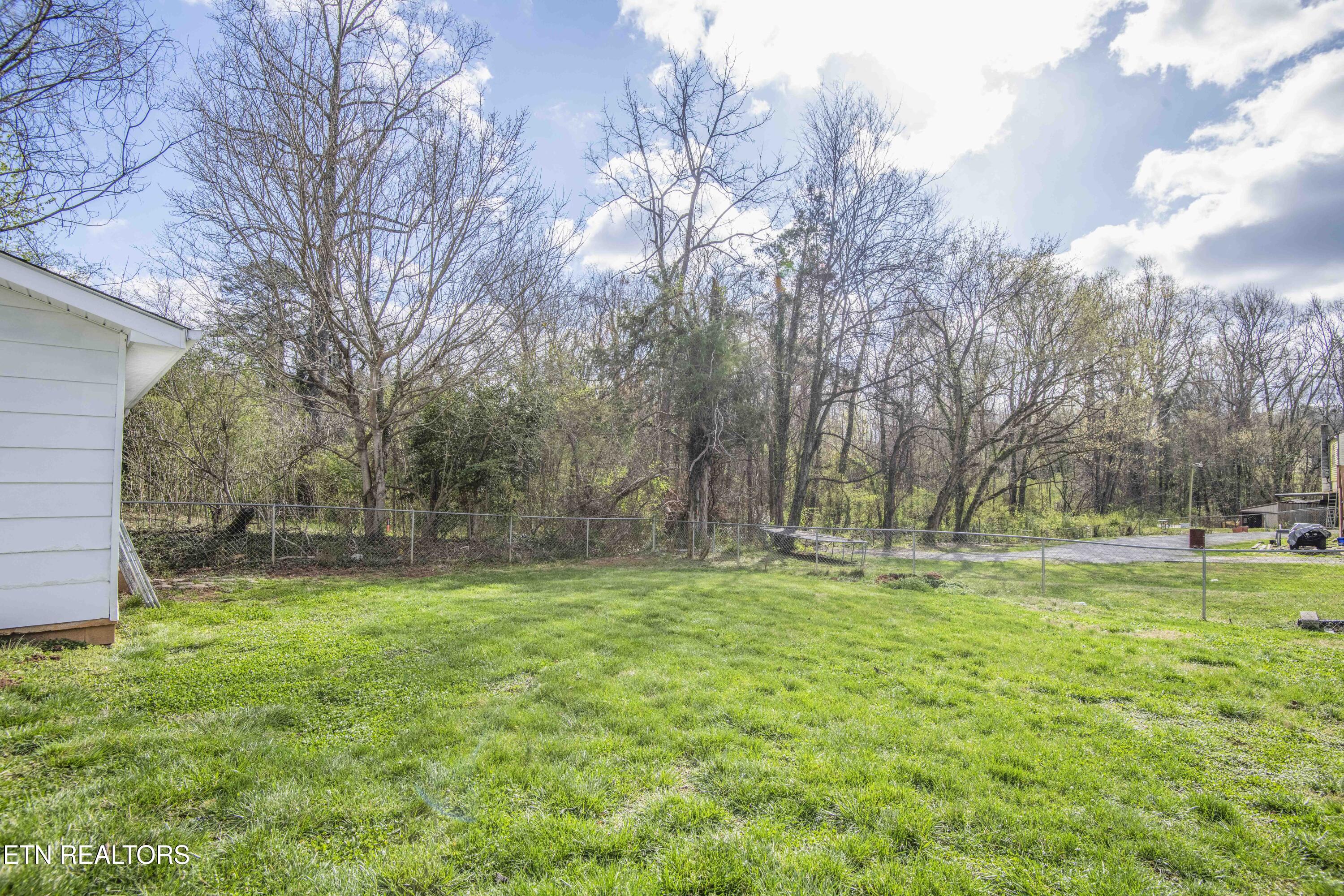 125 Clark Avenue Harriman TN 37748