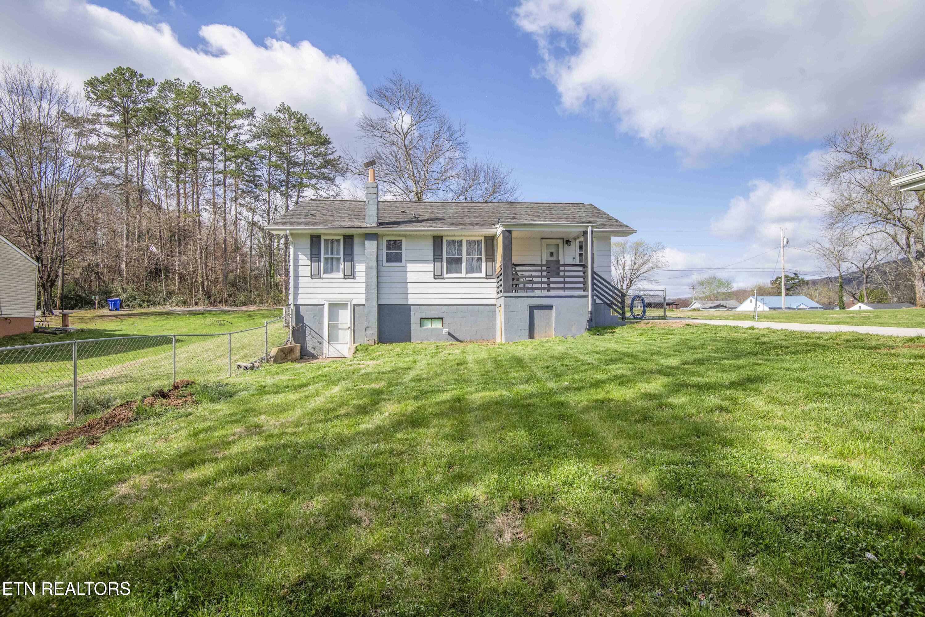 125 Clark Avenue Harriman TN 37748