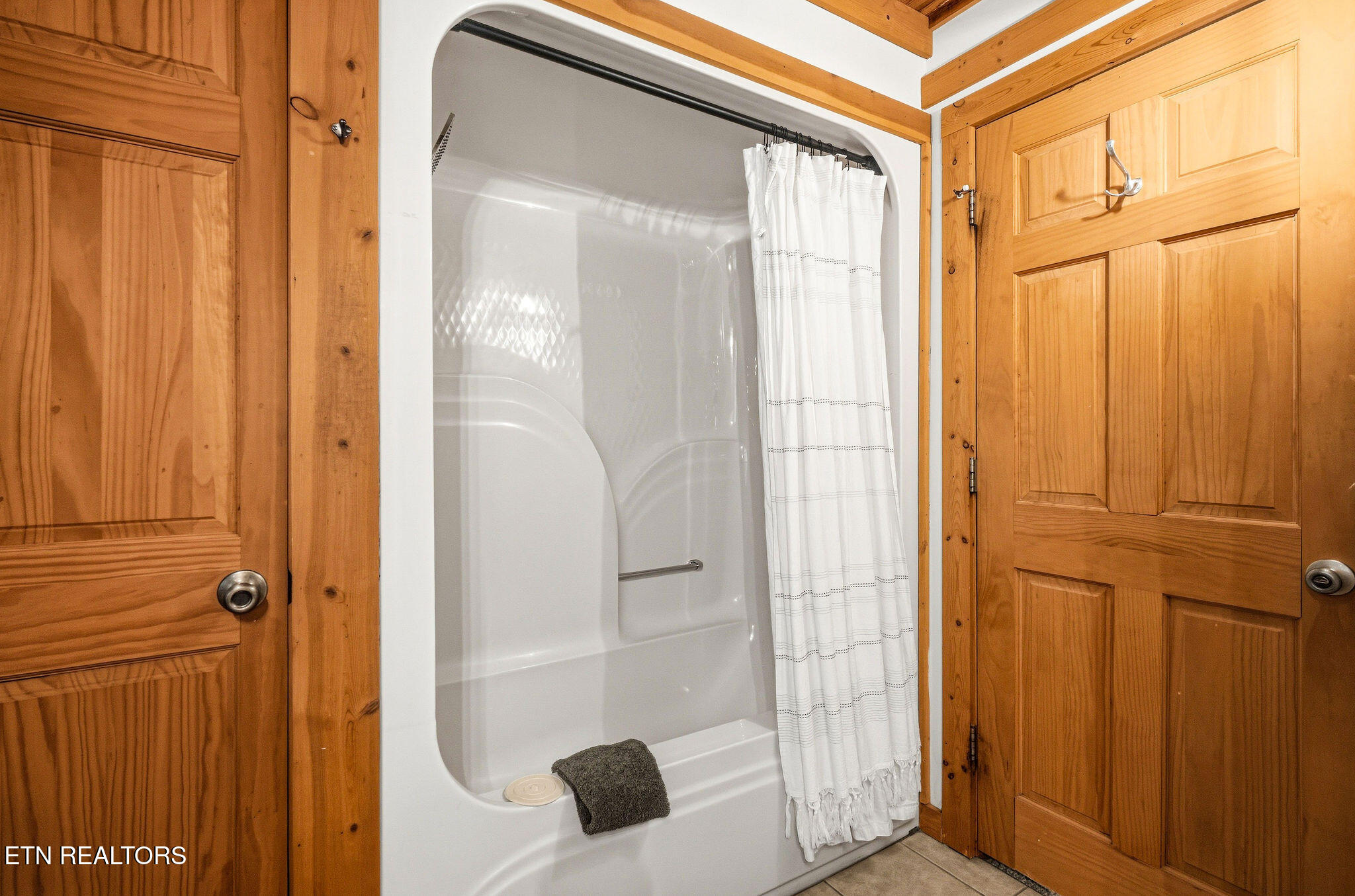 130 Little Round Top Lane Townsend TN 37882