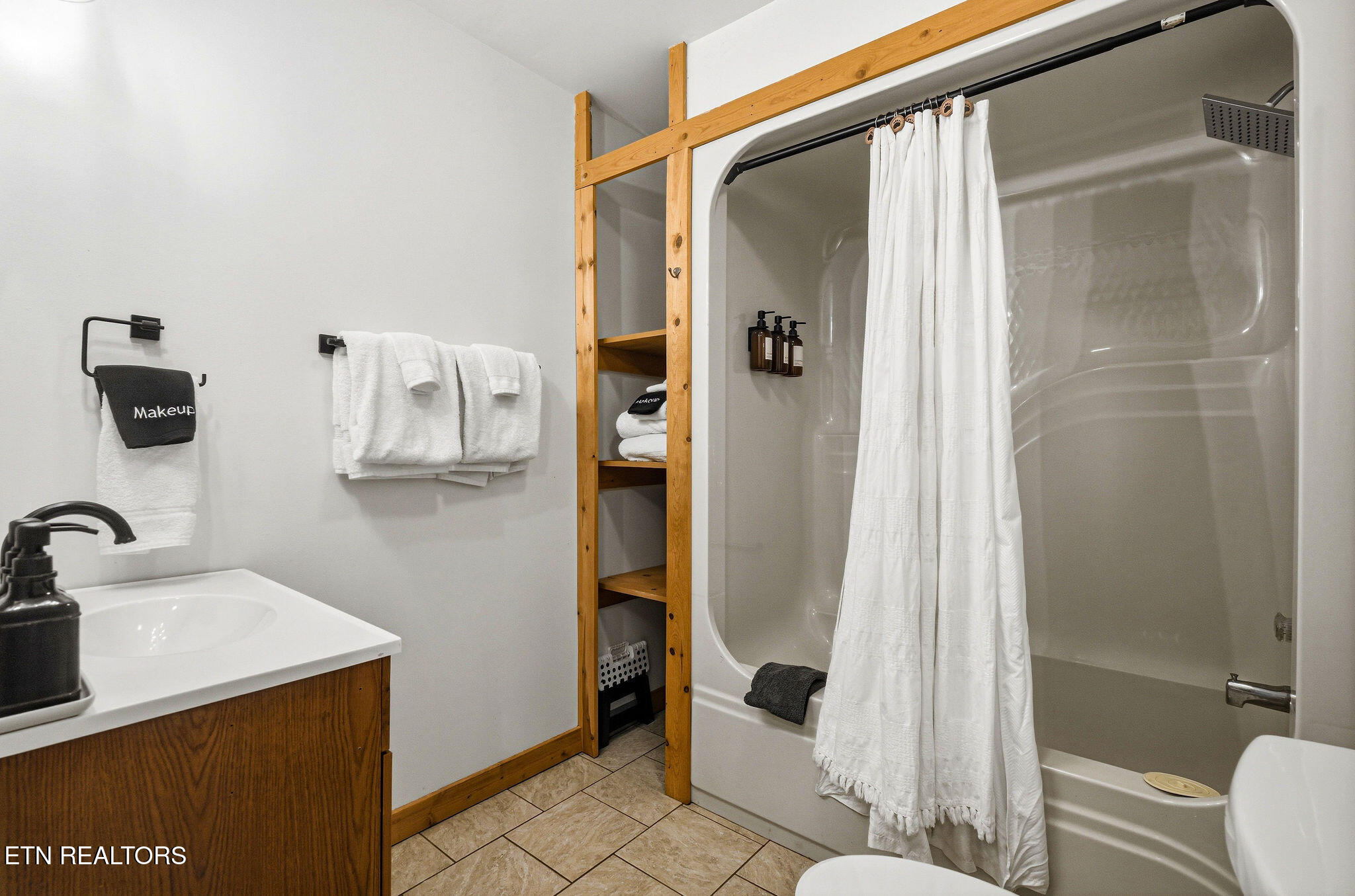 130 Little Round Top Lane Townsend TN 37882