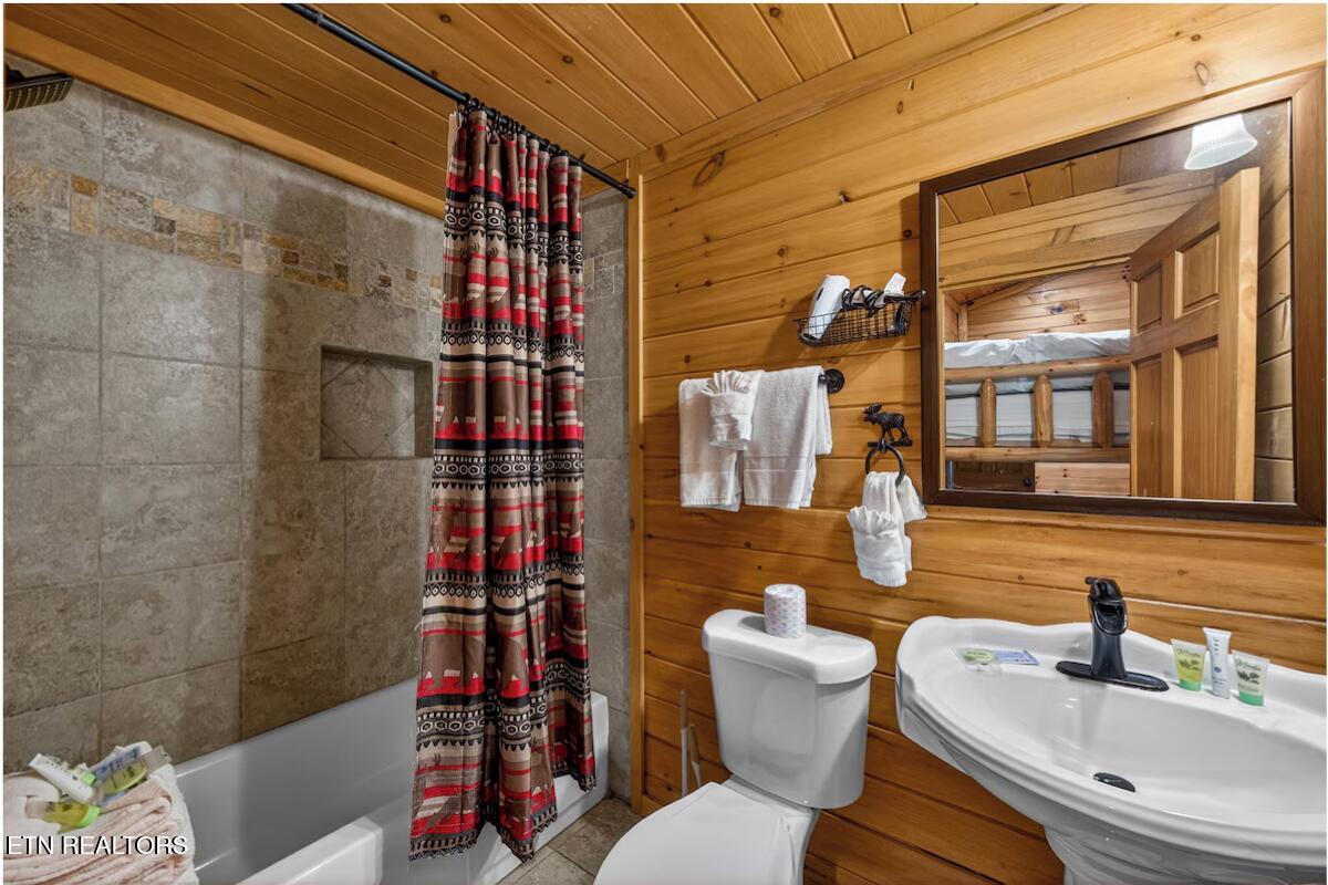 734 Heiden Drive Gatlinburg TN 37738