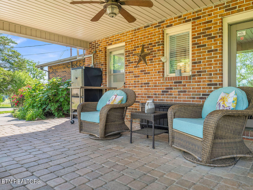 9111 Washington Pike Corryton TN 37721