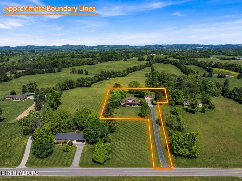 9111 Washington Pike Corryton TN 37721