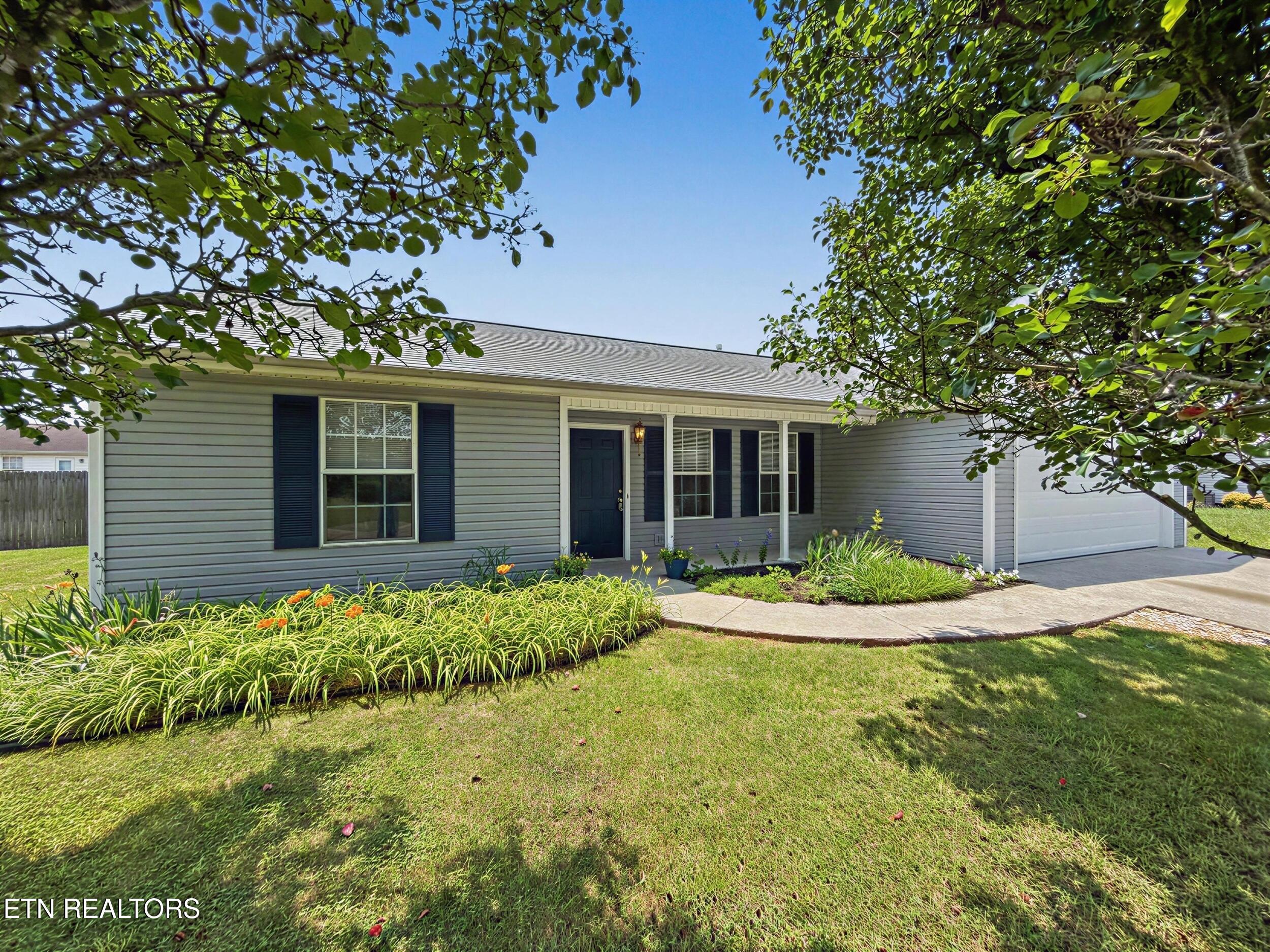7528 Gary White Road Corryton TN 37721