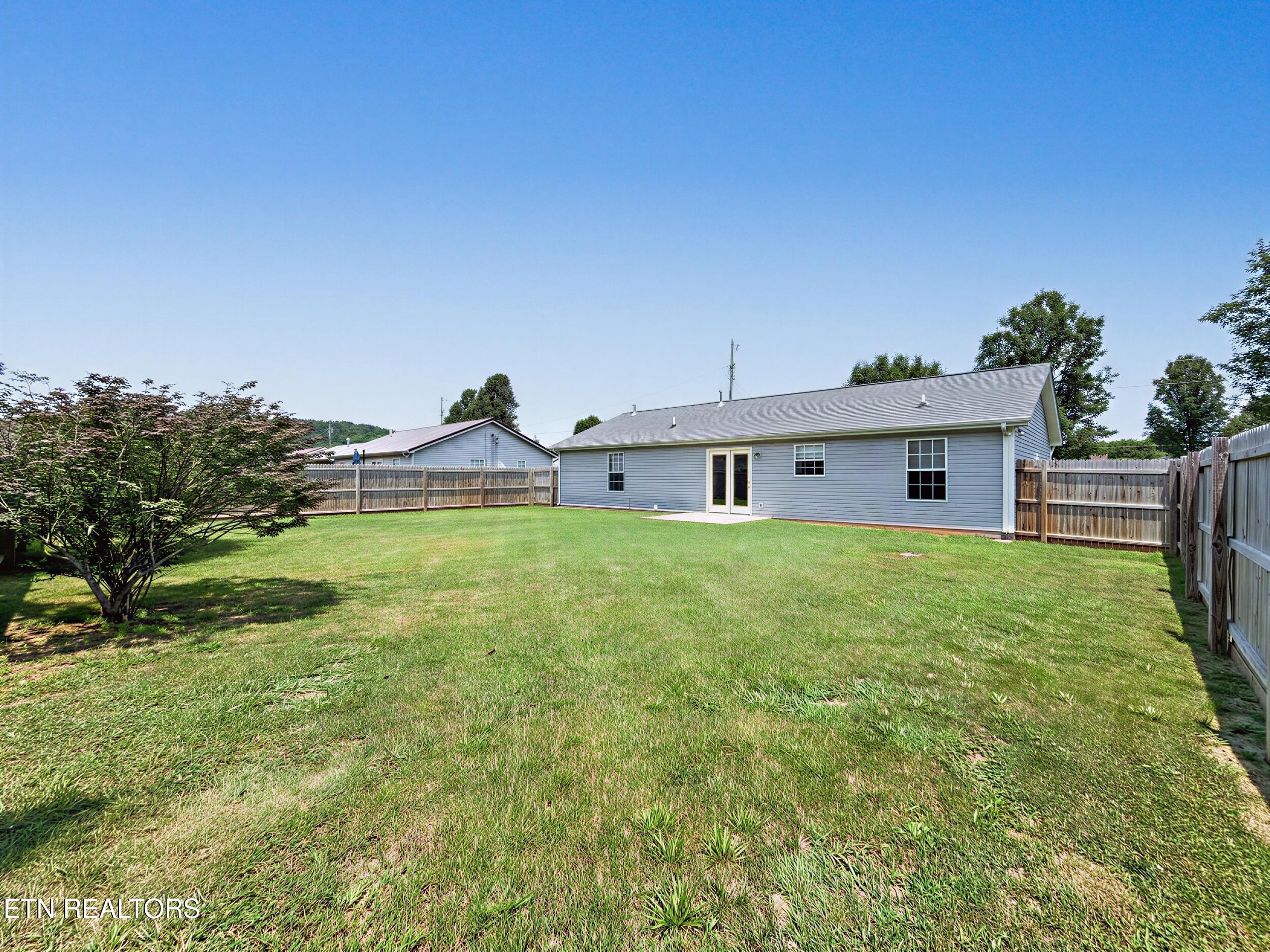7528 Gary White Road Corryton TN 37721