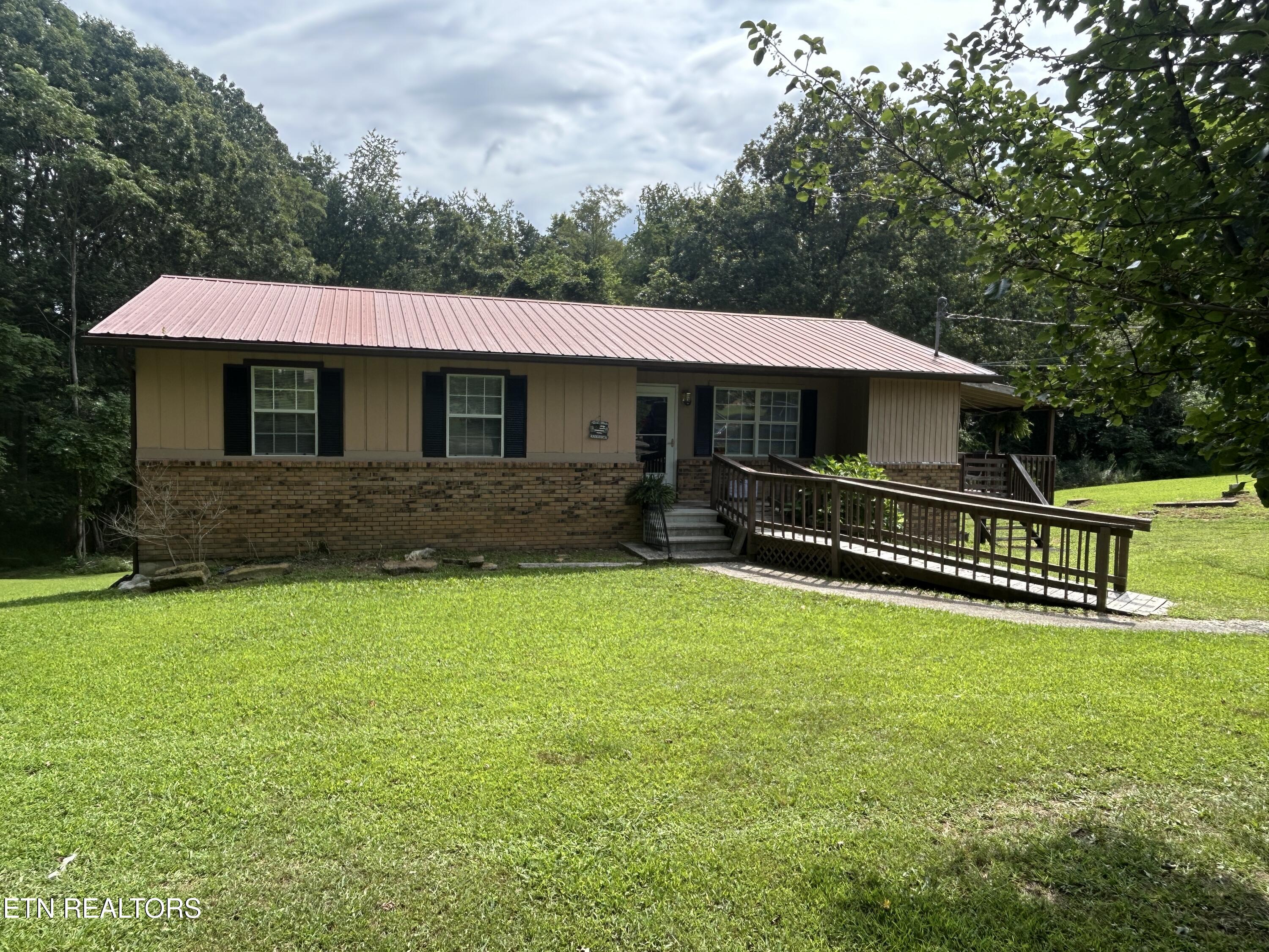 1041 Roysden Road Jamestown TN 38556