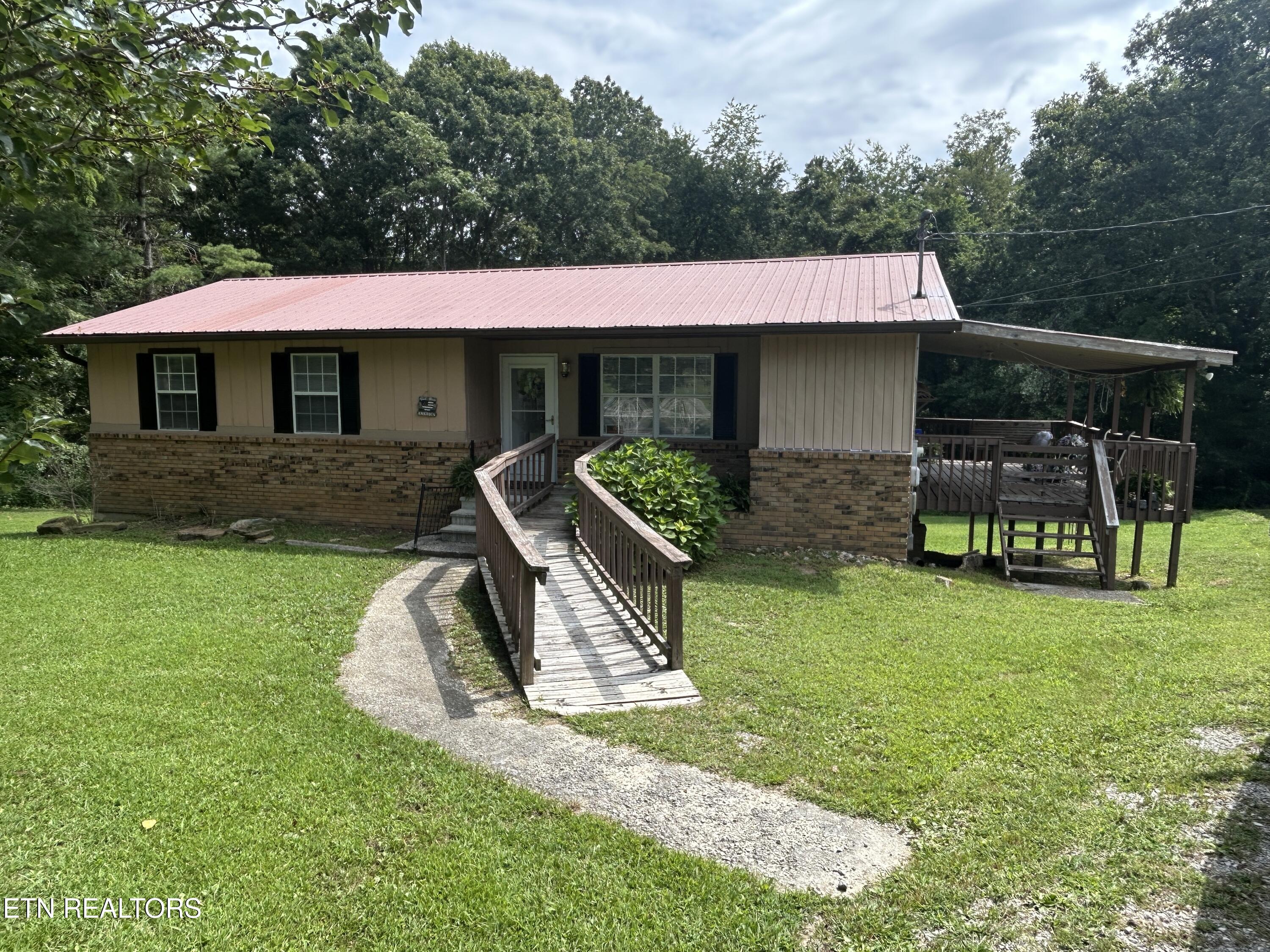 1041 Roysden Road Jamestown TN 38556