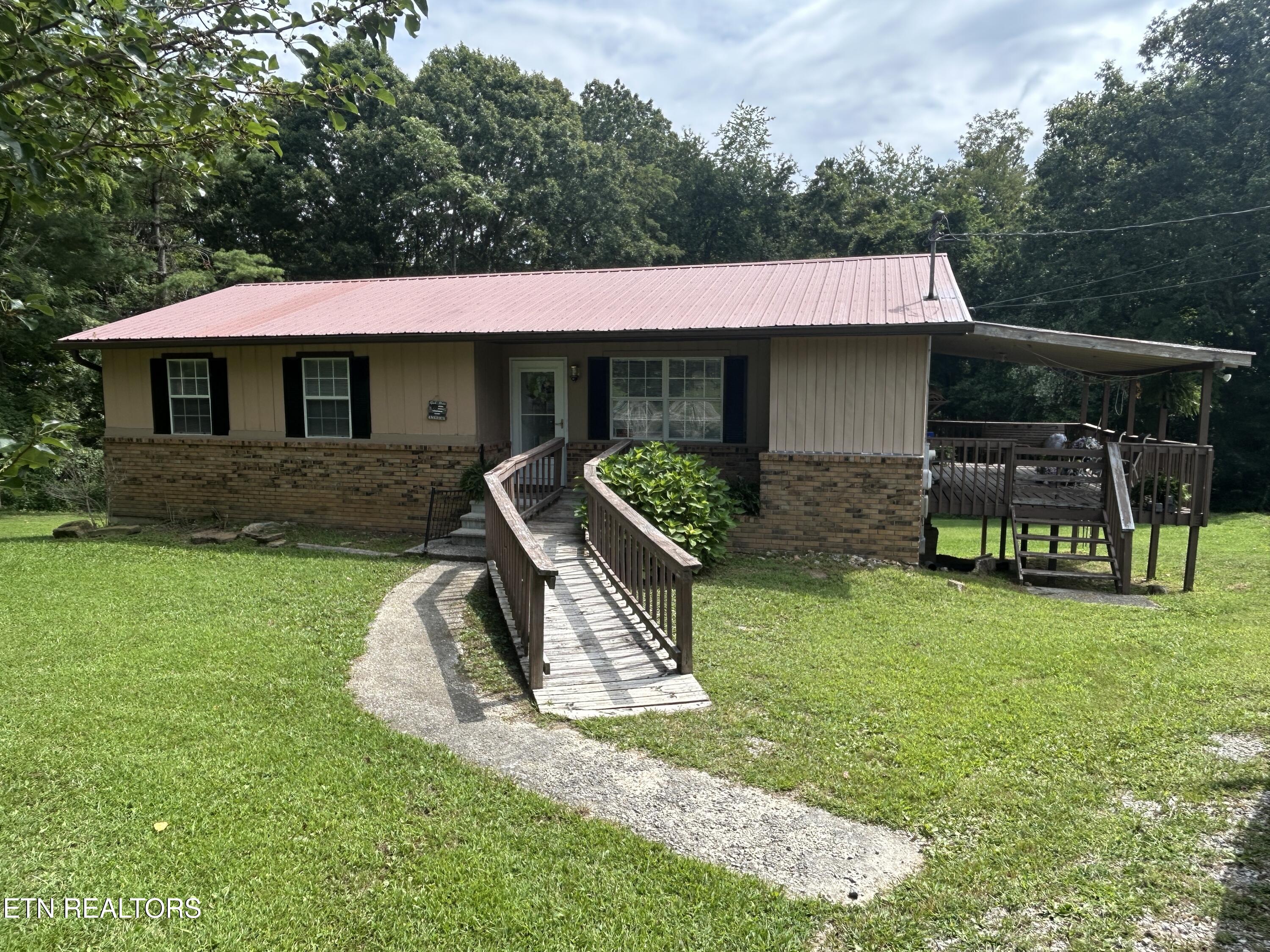 1041 Roysden Road Jamestown TN 38556
