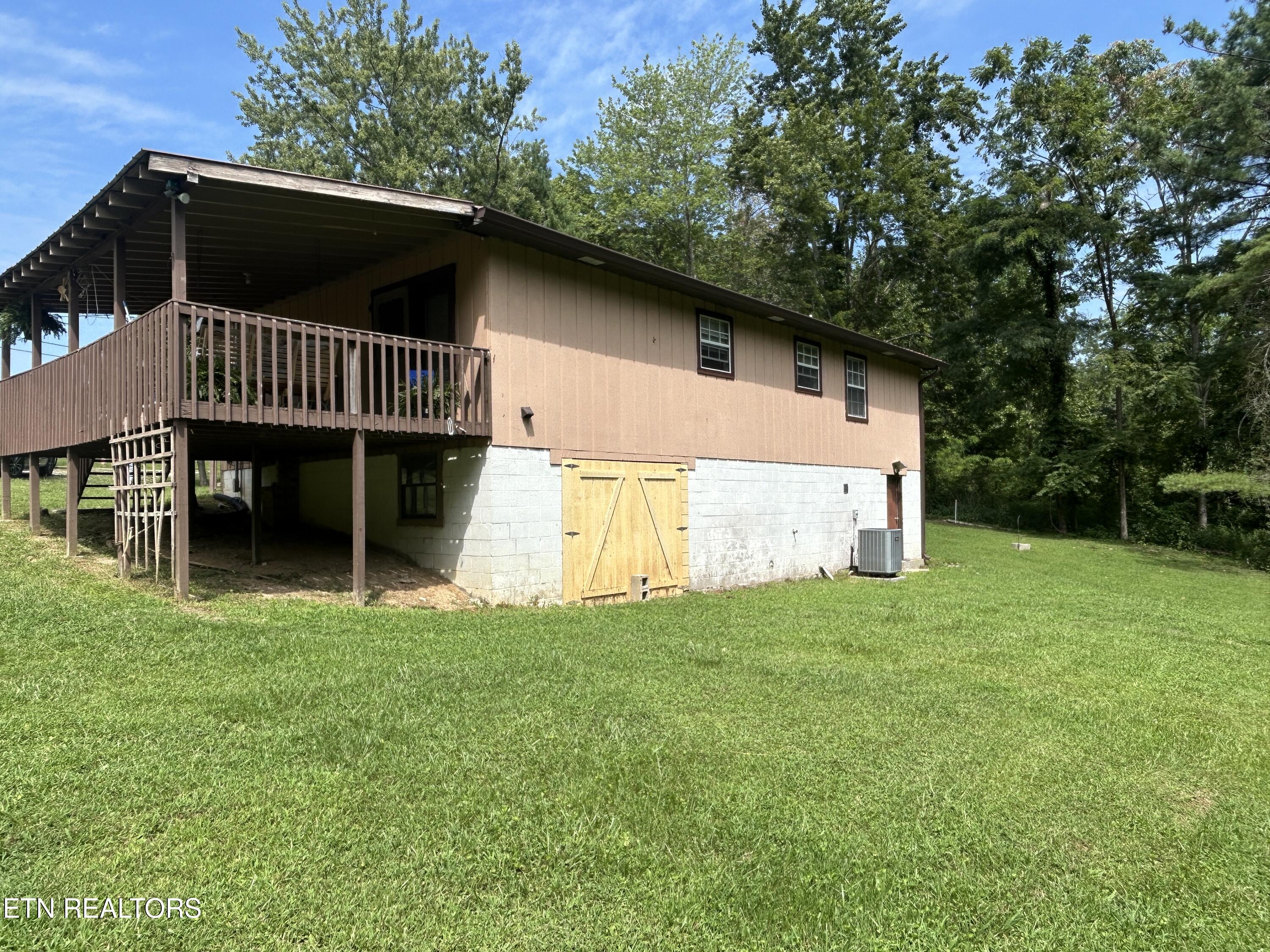 1041 Roysden Road Jamestown TN 38556