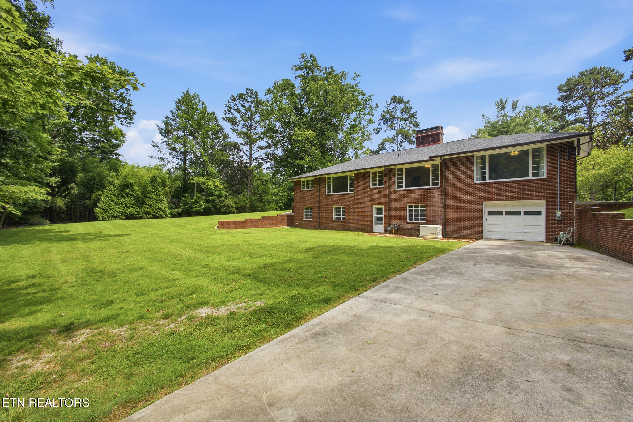 140 Magna Vista Drive Harriman TN 37748