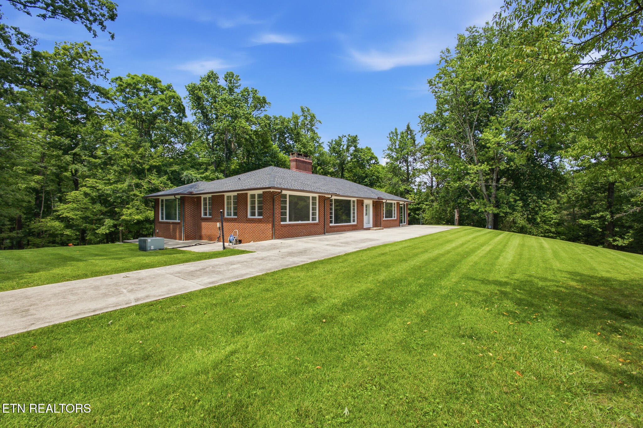 140 Magna Vista Drive Harriman TN 37748