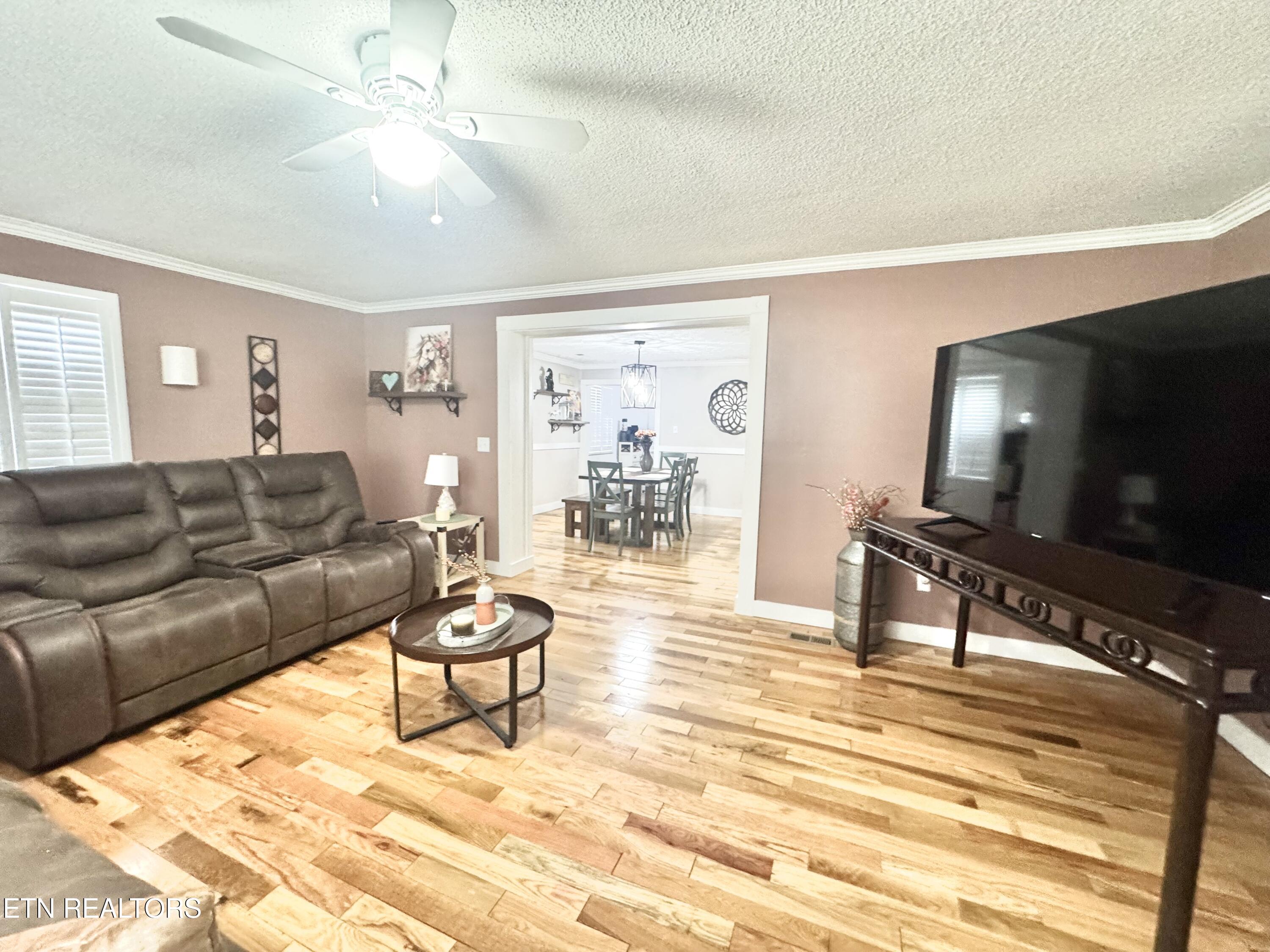 130 Crescent Road Norris TN 37828